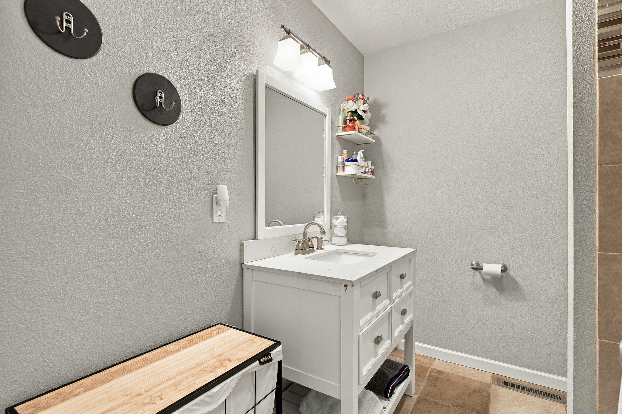 525 West Erie Street Property Photo 14