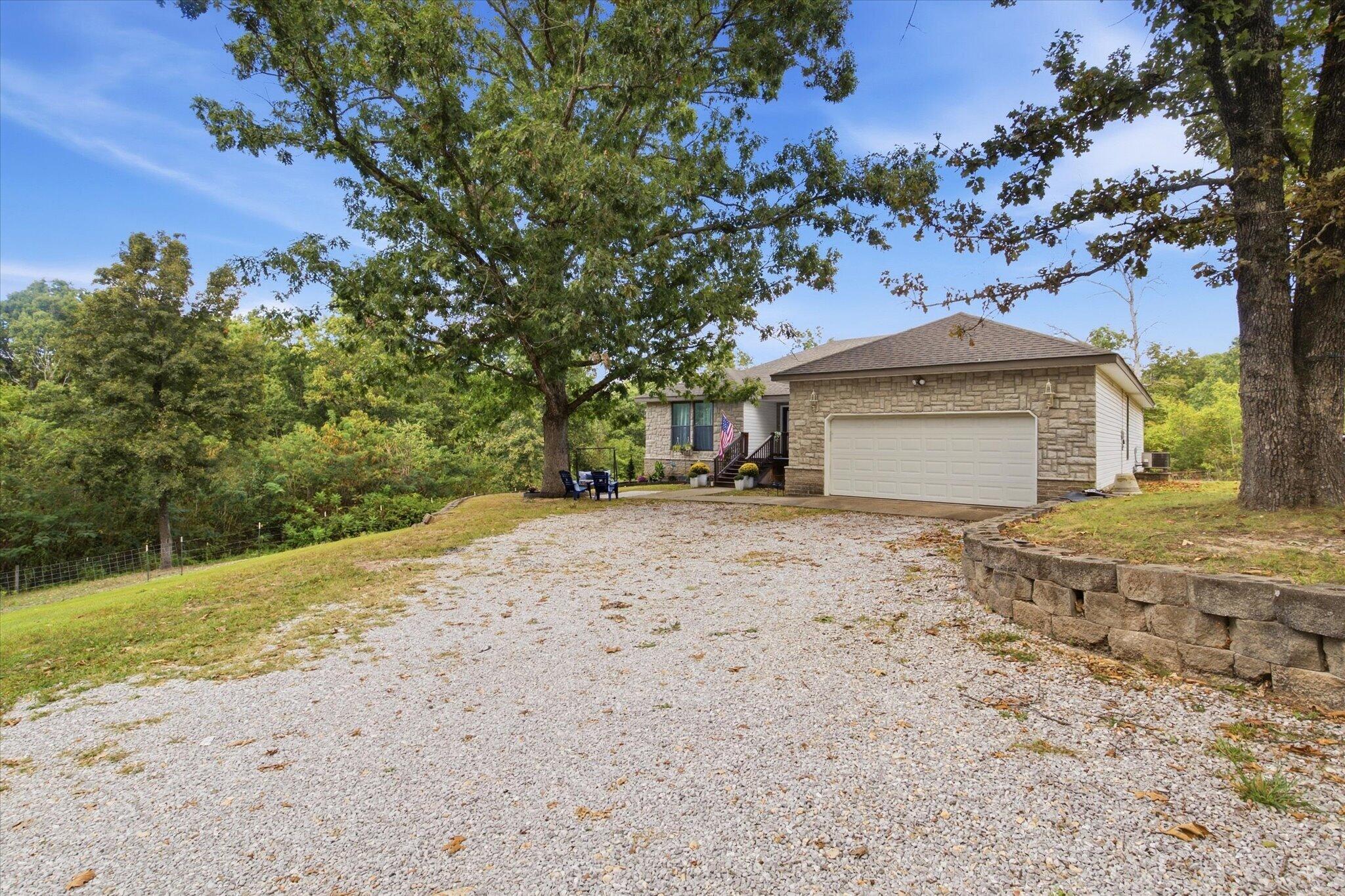 233 Castlegate Drive Property Photo 4