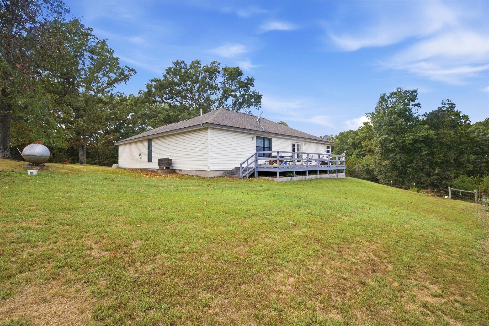 233 Castlegate Drive Property Photo 9