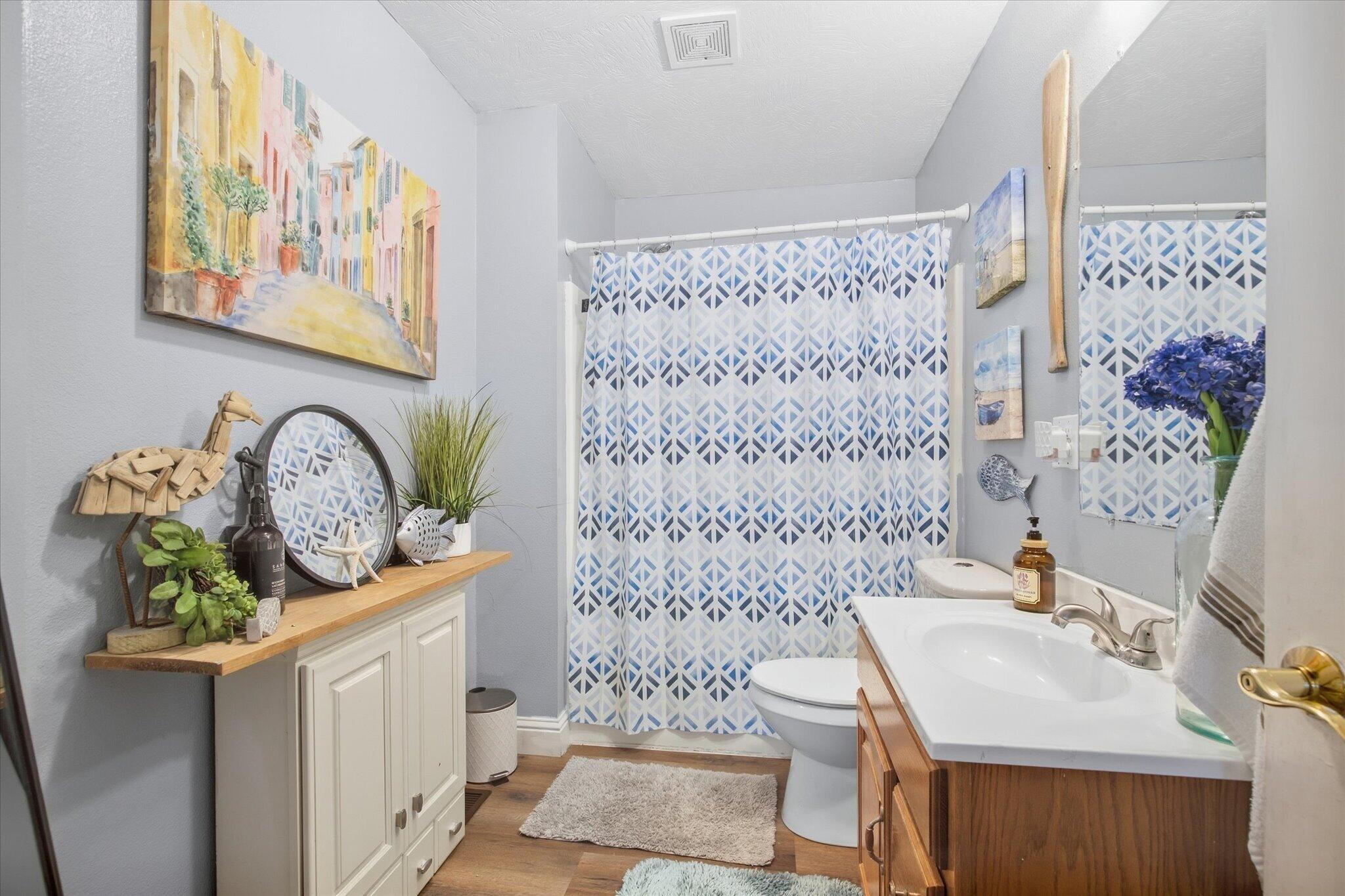 233 Castlegate Drive Property Photo 14