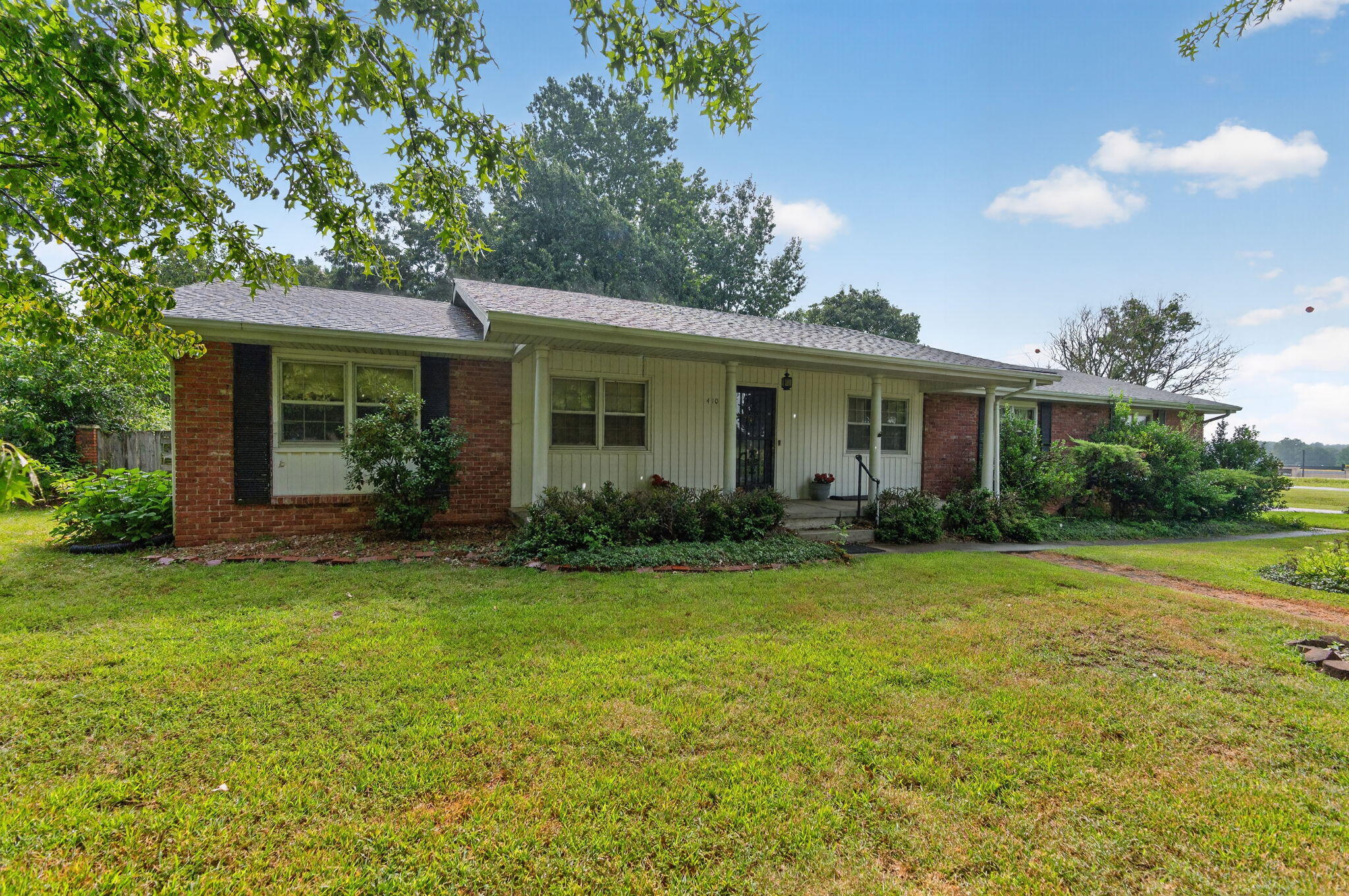 410 South Watson Street Property Photo 1