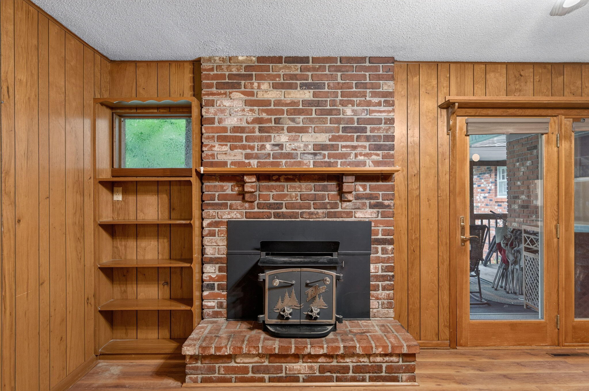 410 South Watson Street Property Photo 4