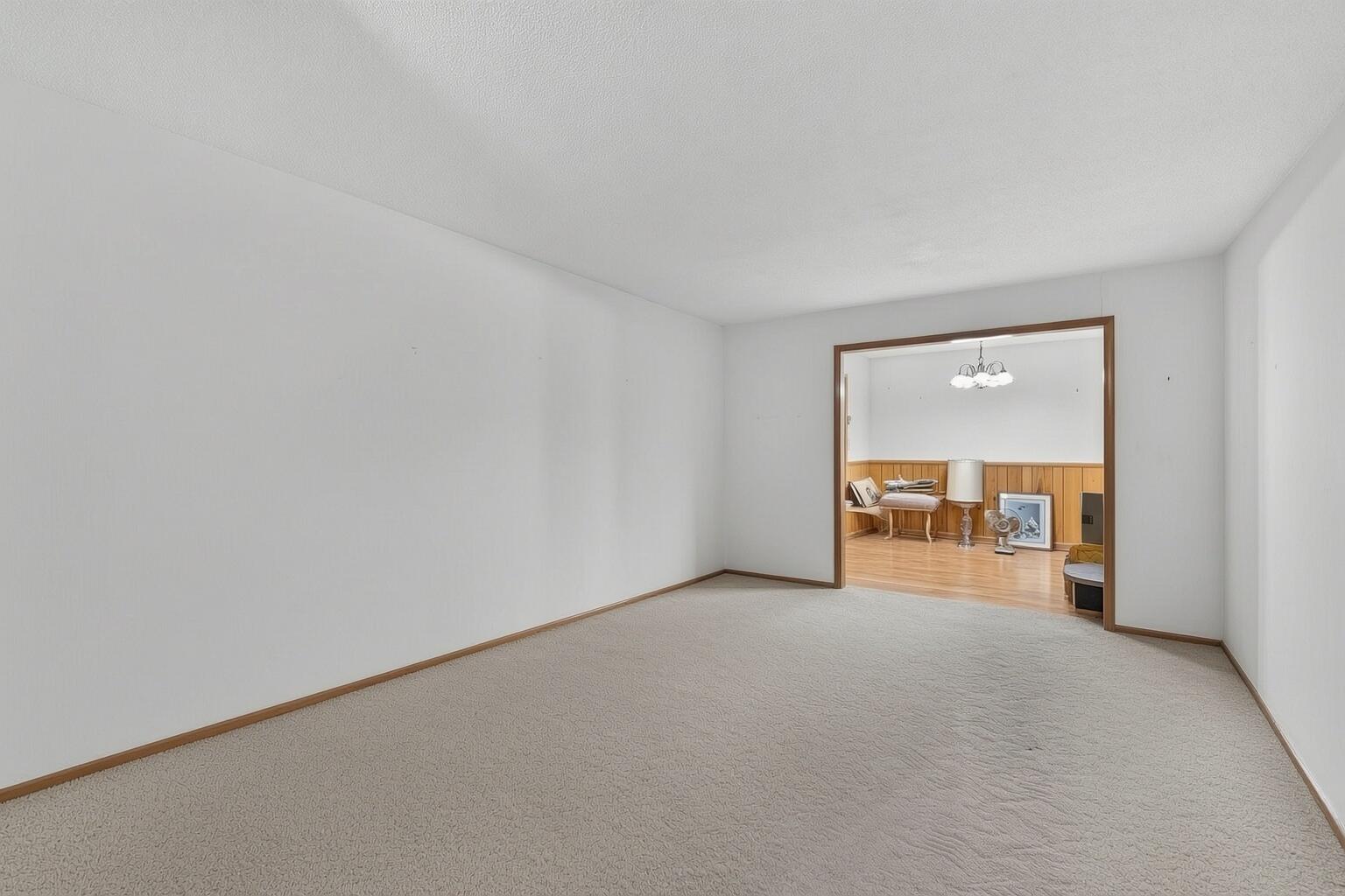 410 South Watson Street Property Photo 8