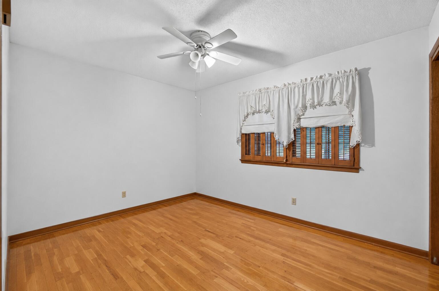 410 South Watson Street Property Photo 12