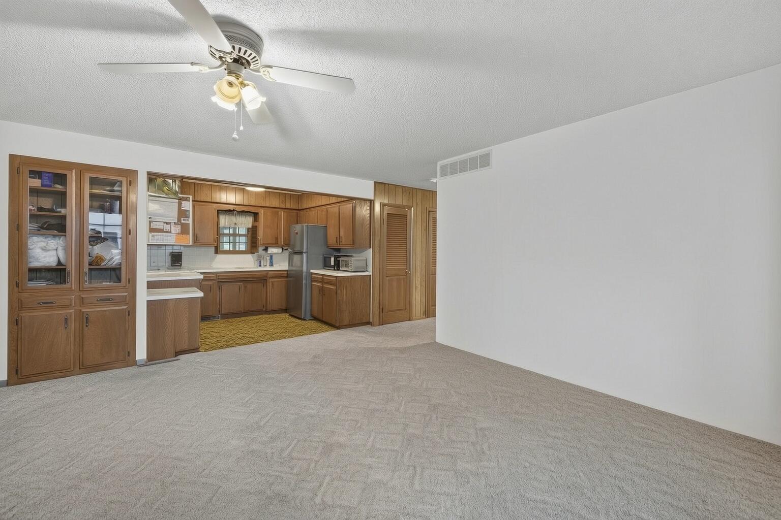 410 South Watson Street Property Photo 18