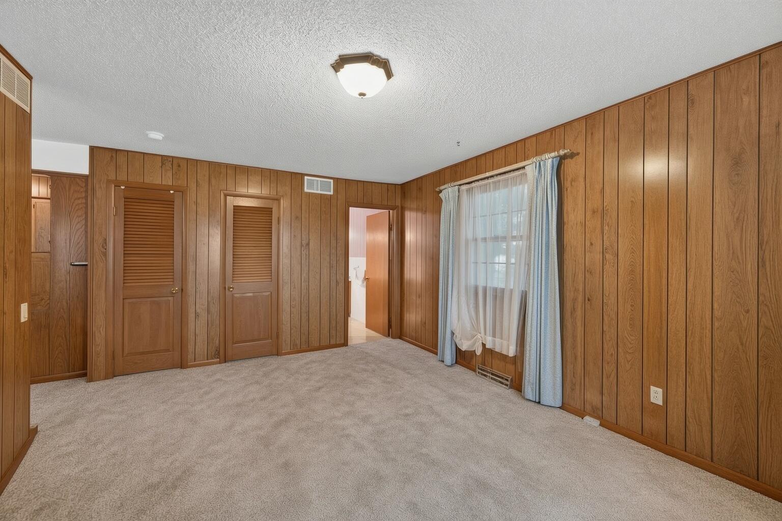 410 South Watson Street Property Photo 22