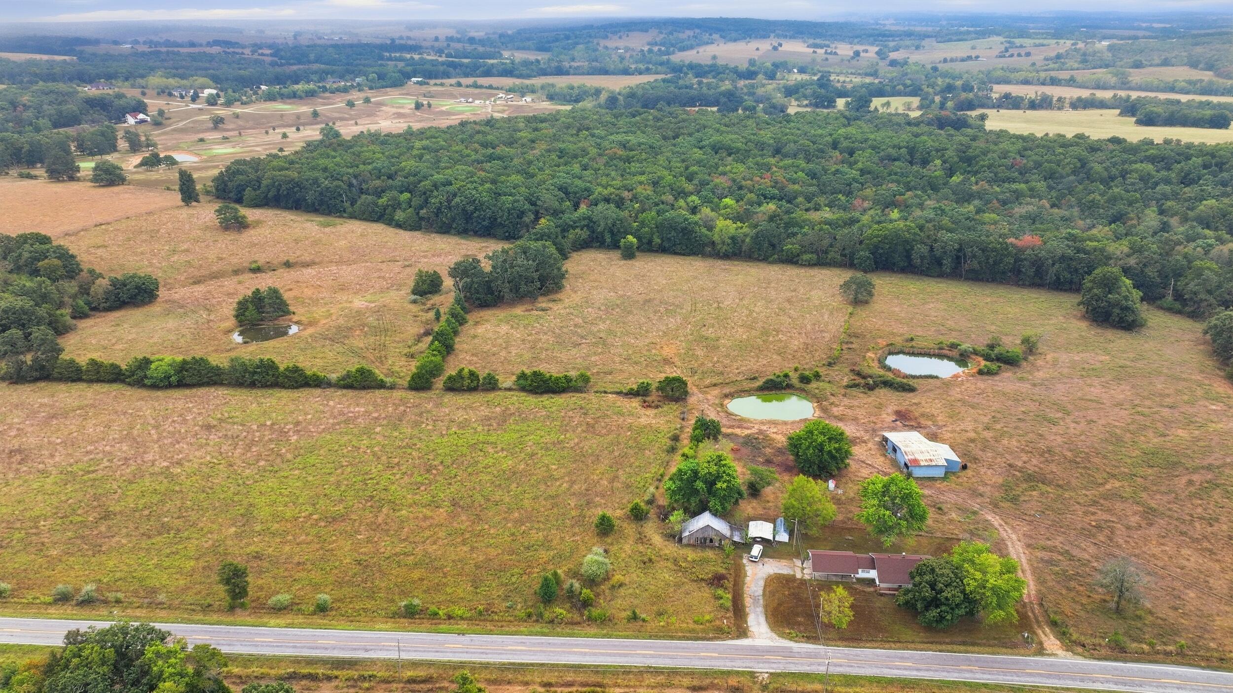 17108 Highway B Property Photo 2