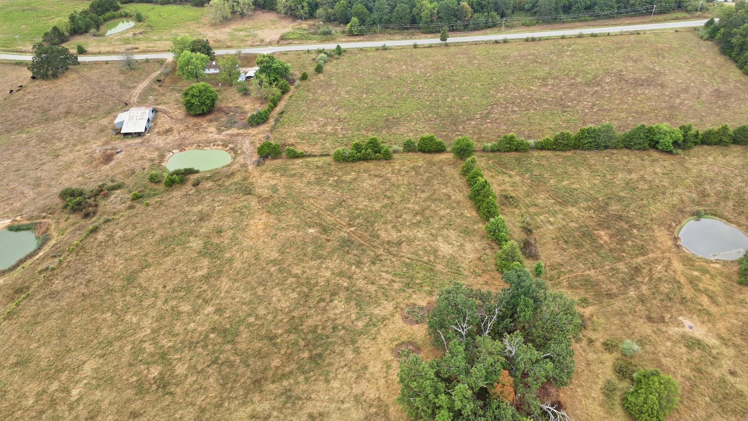 17108 Highway B Property Photo 8