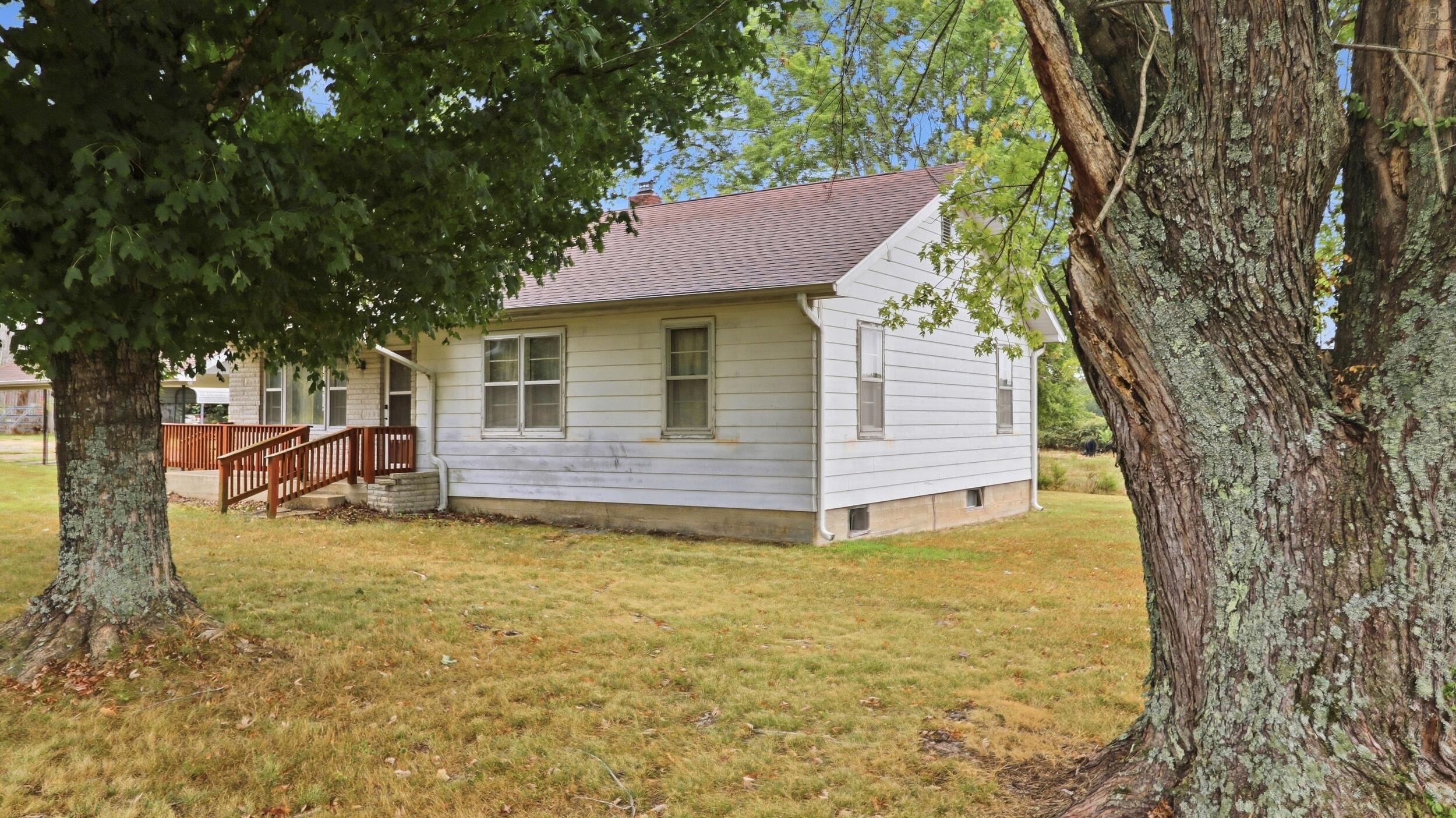 17108 Highway B Property Photo 43