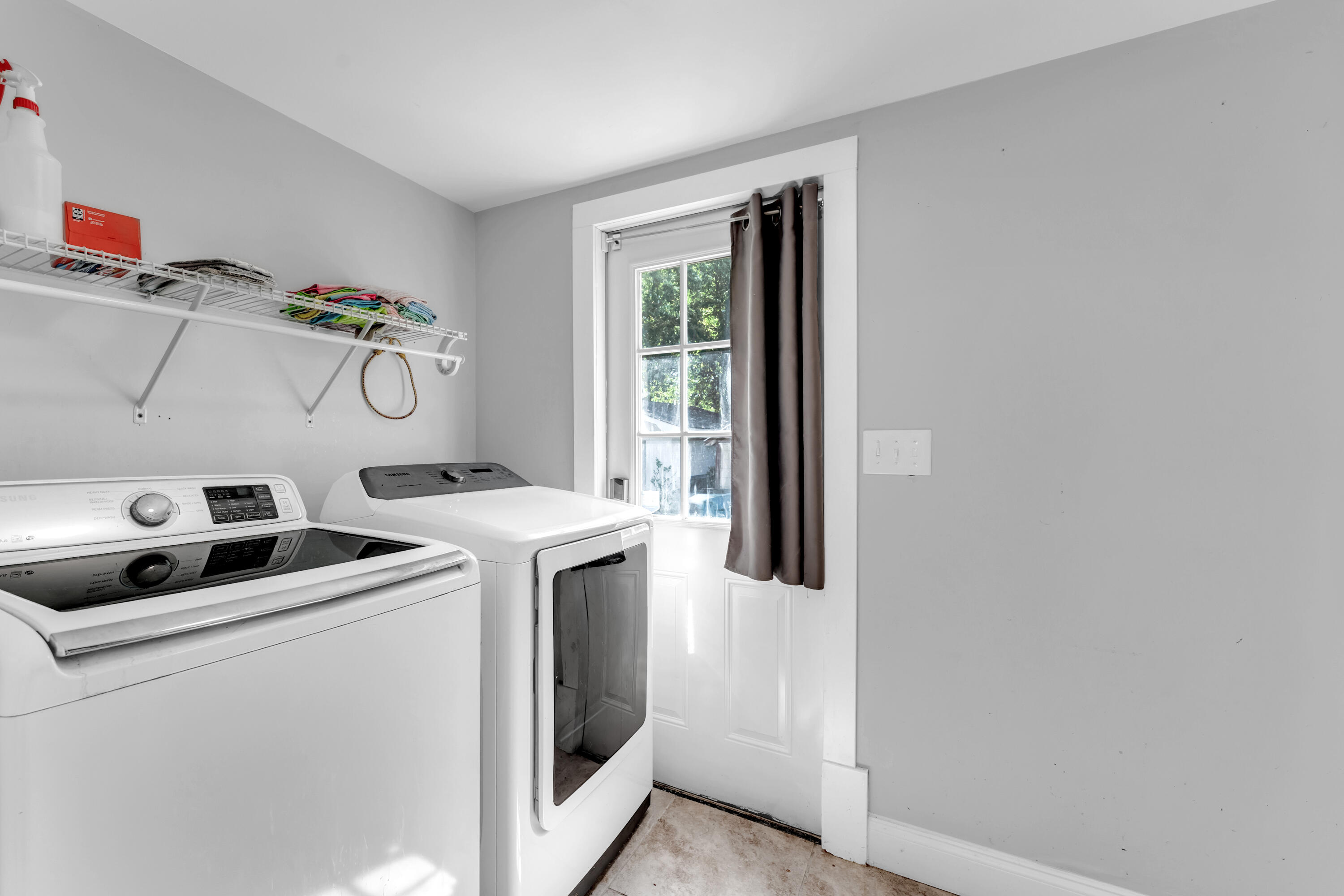 1040 West State Street Property Photo 12