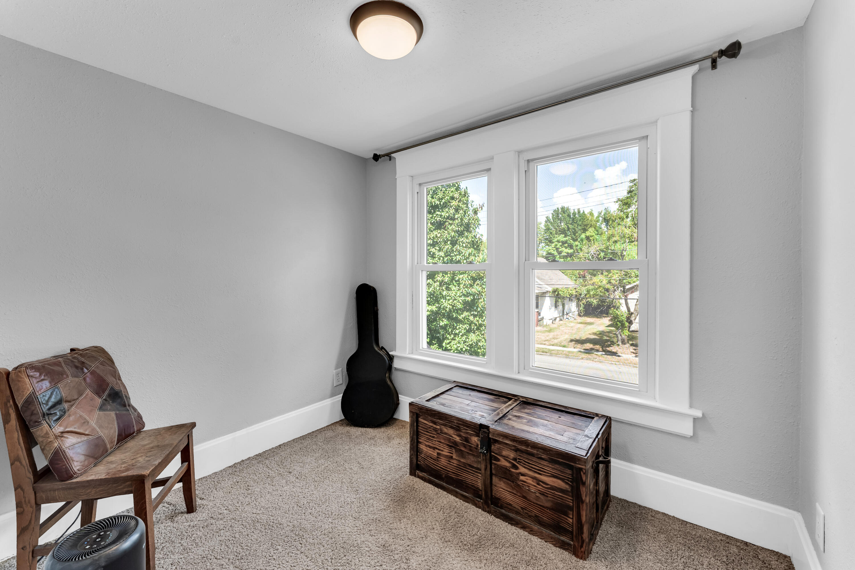 1040 West State Street Property Photo 24