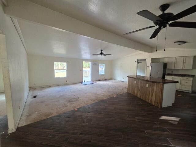 22013 Main Street Property Photo 6