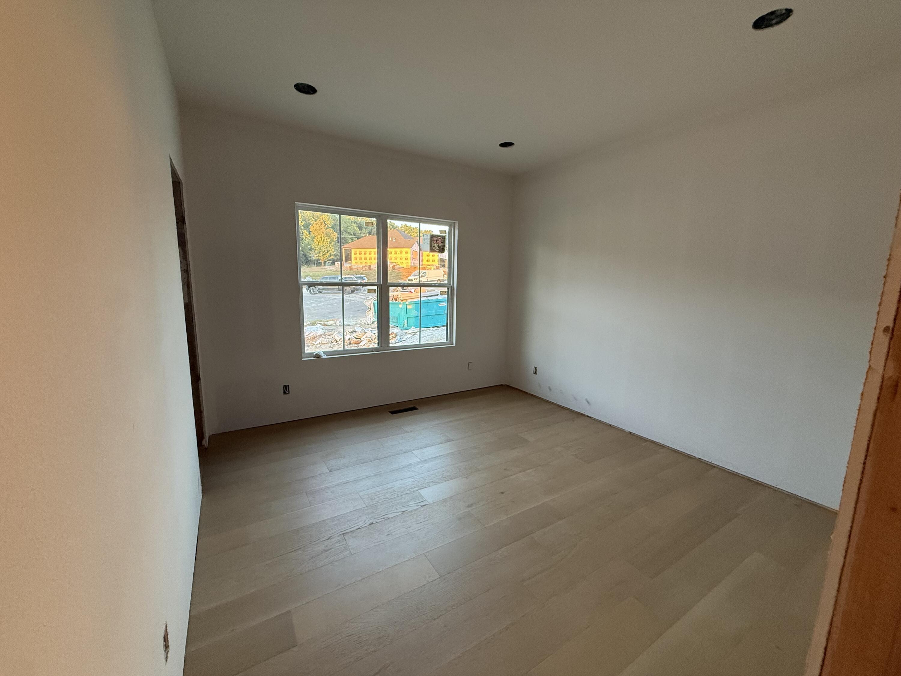 1792 West Gaslight Drive Property Photo 6