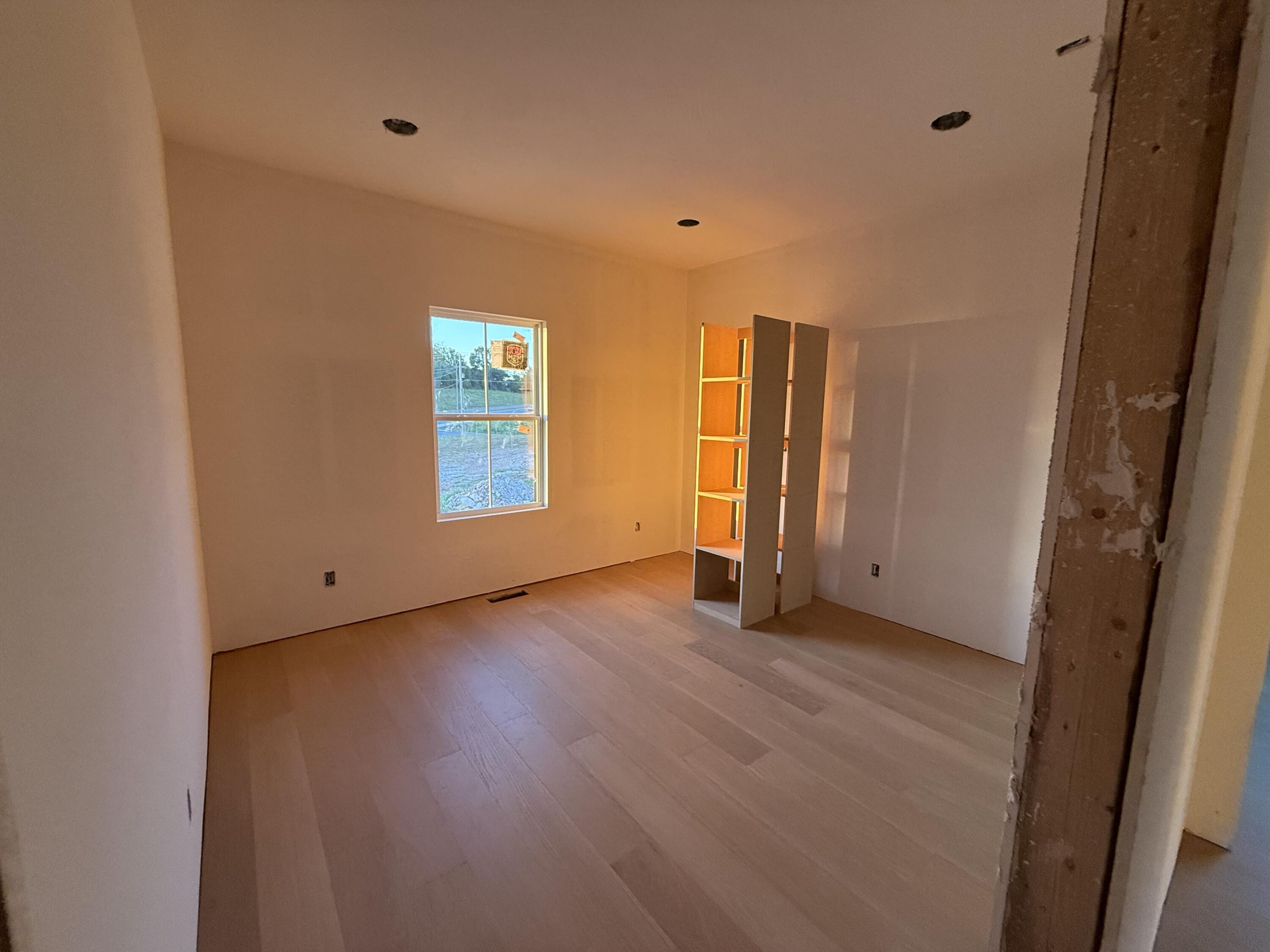 1792 West Gaslight Drive Property Photo 7