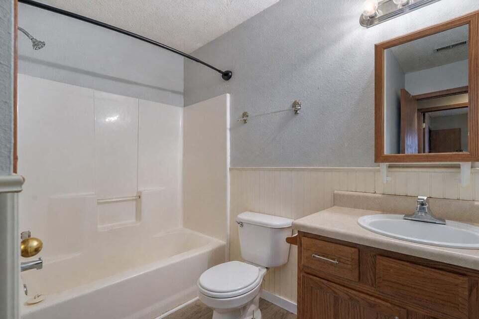 1121 South Colgate Avenue Property Photo 6