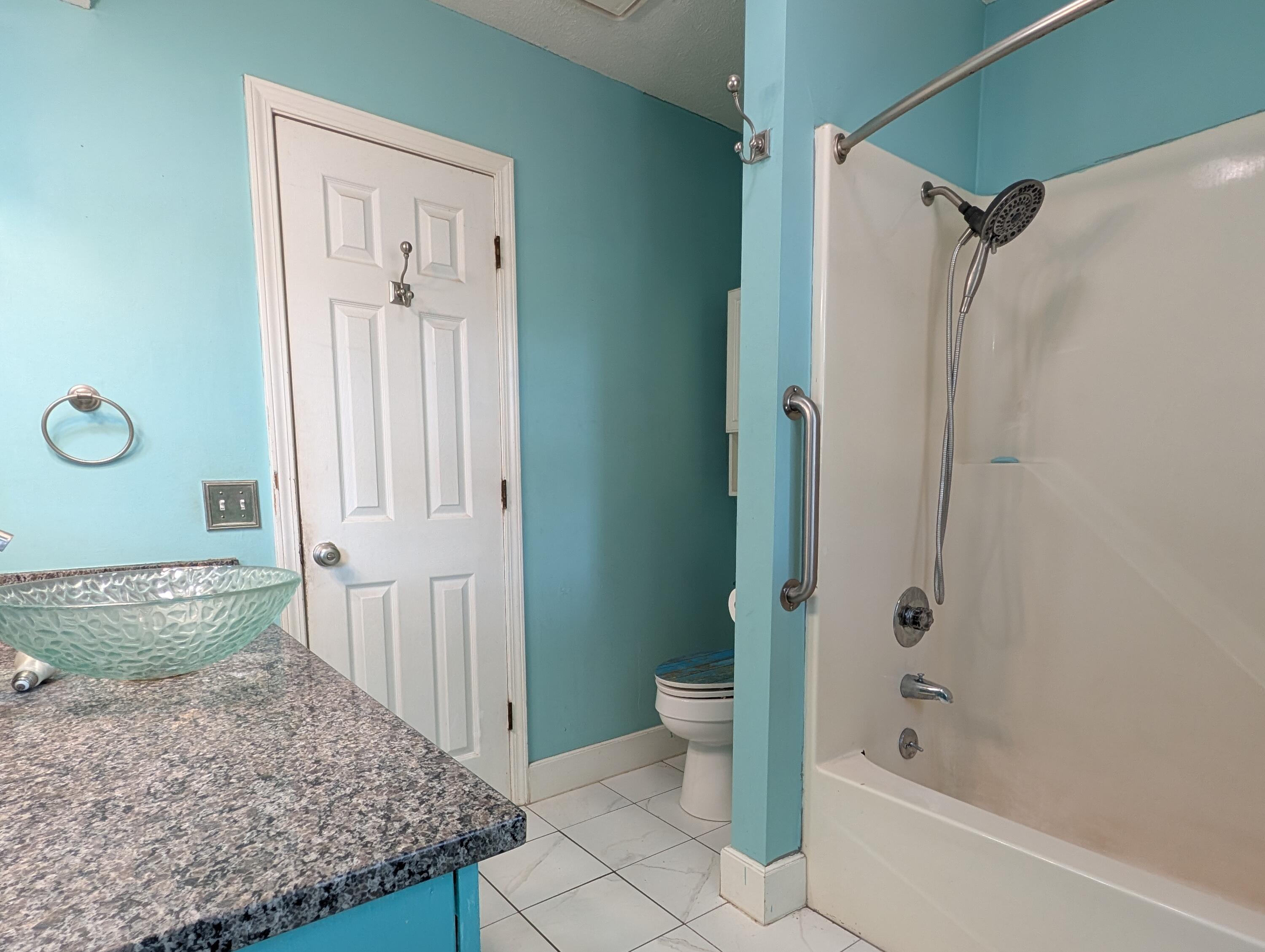 119 North Oakland Avenue Property Photo 6