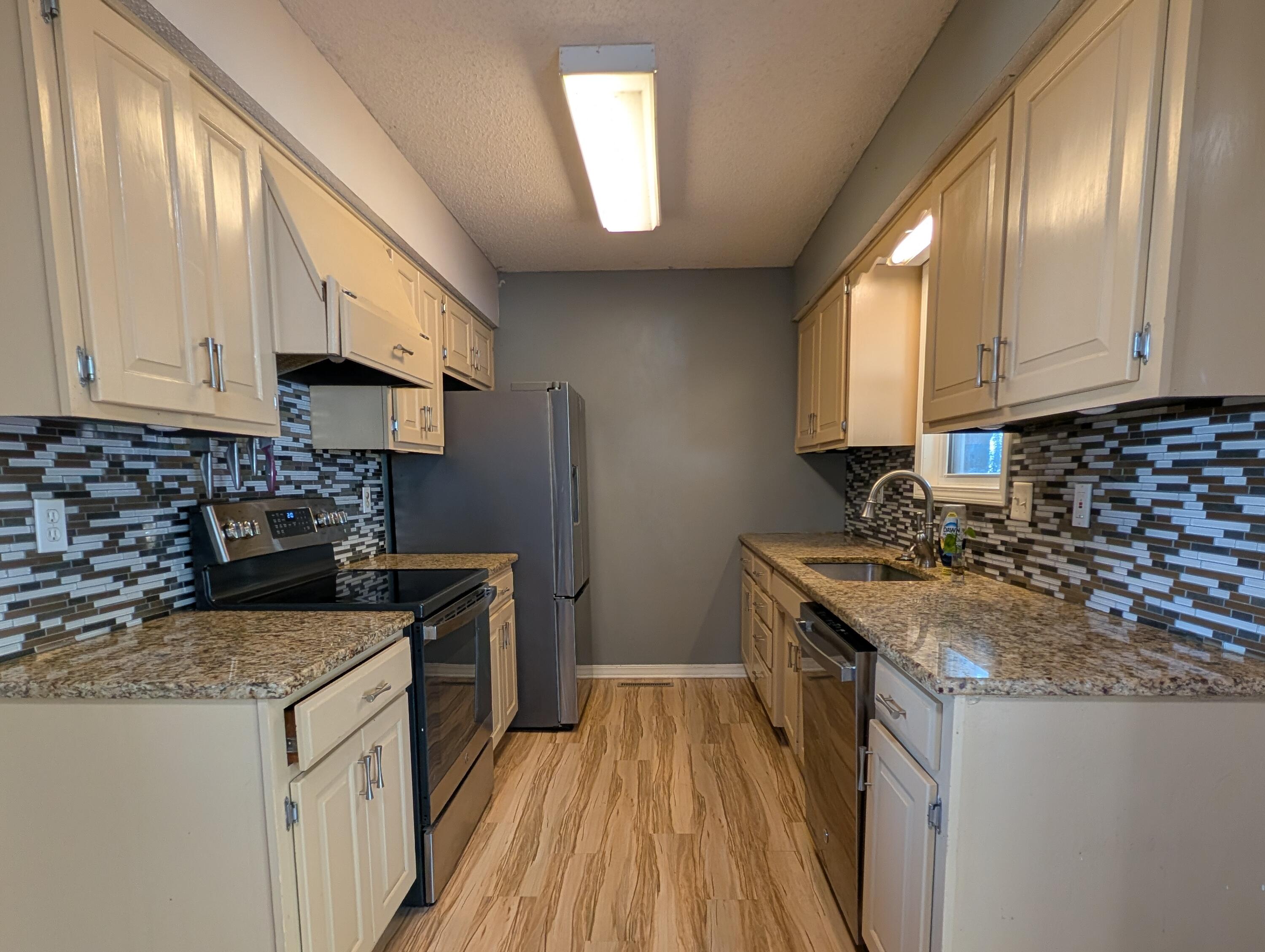 119 North Oakland Avenue Property Photo 13