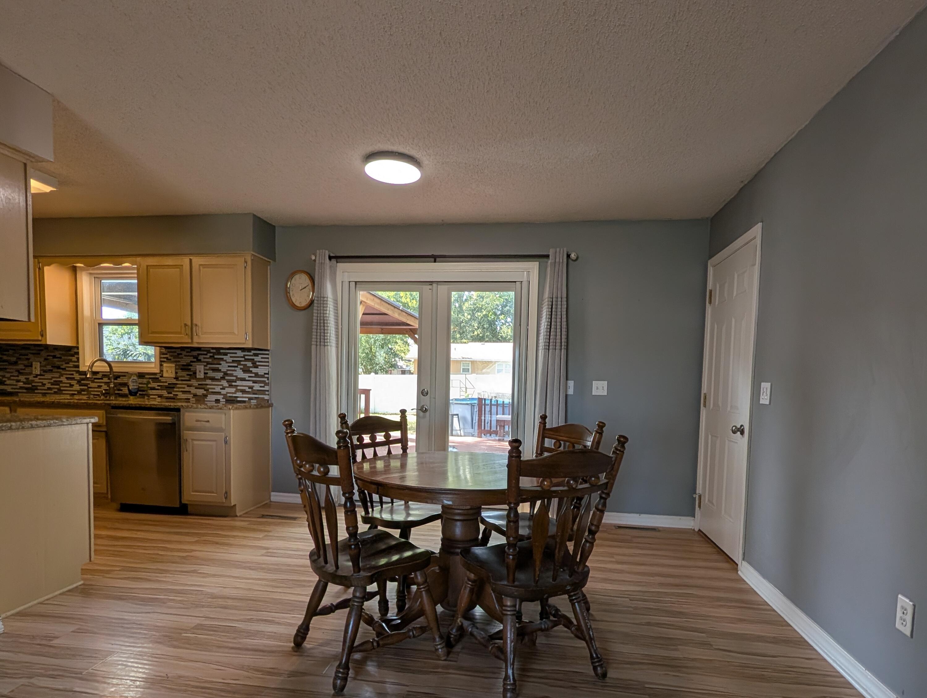 119 North Oakland Avenue Property Photo 15