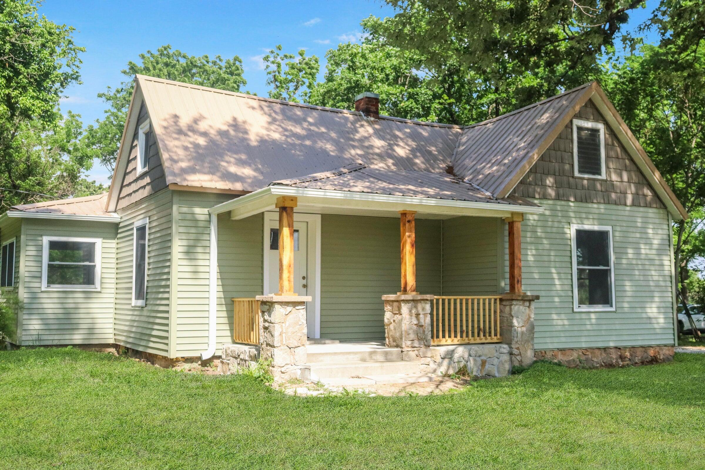 3427 North Farm Road 71 Property Photo 1