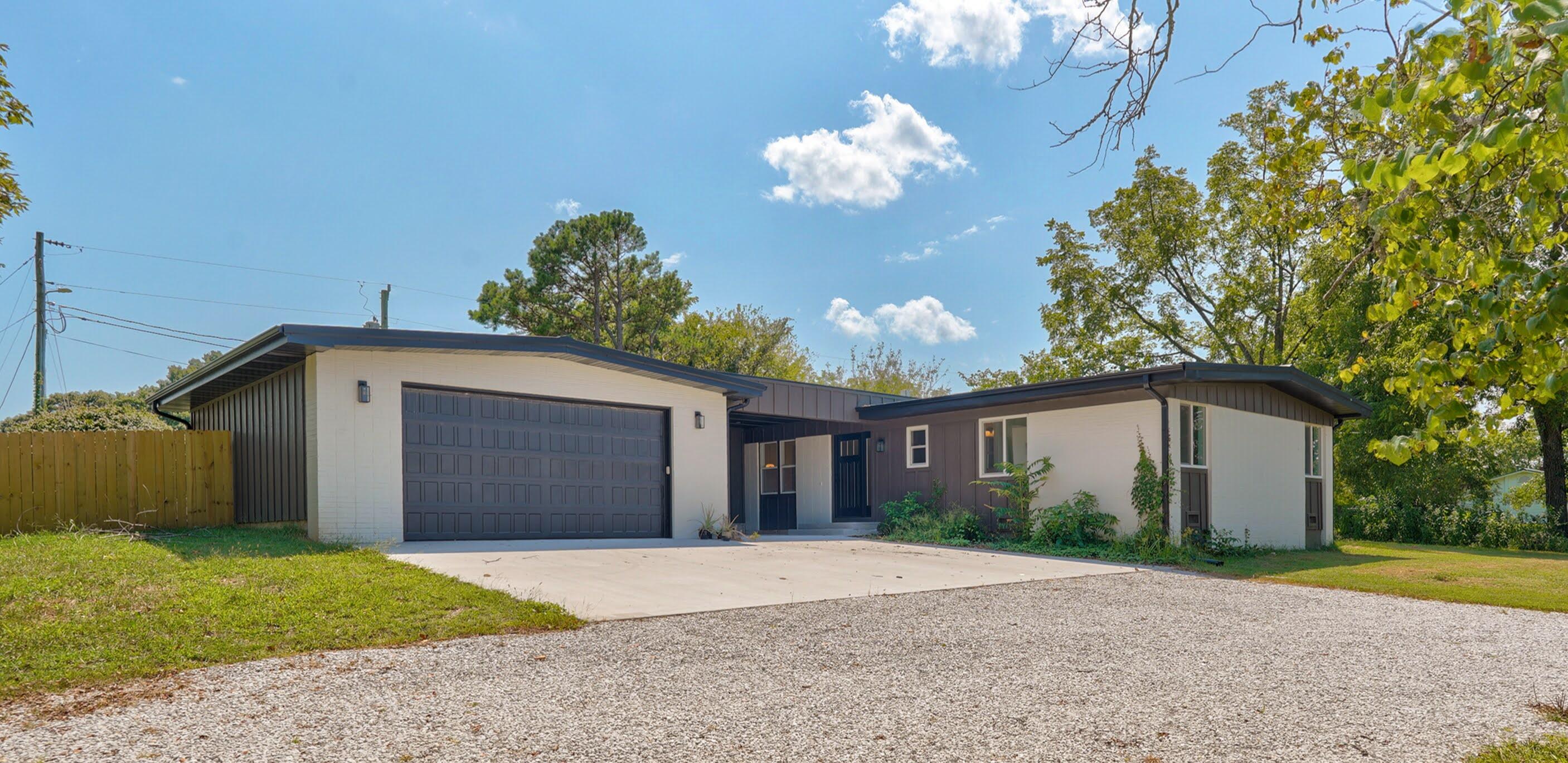 5776 East Farm Rd 168 Property Photo 1