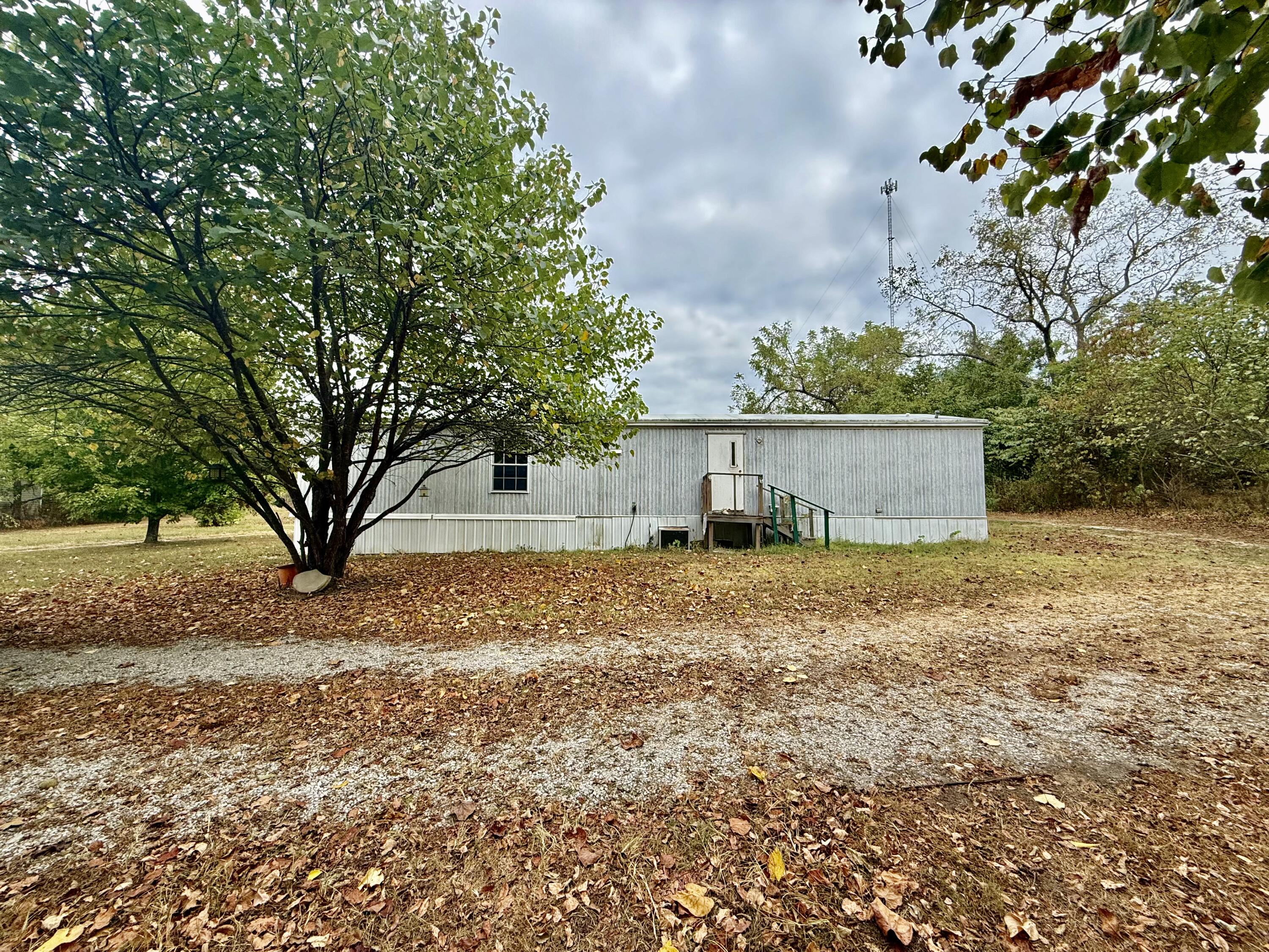 140 Old Yukon Road Property Photo 18