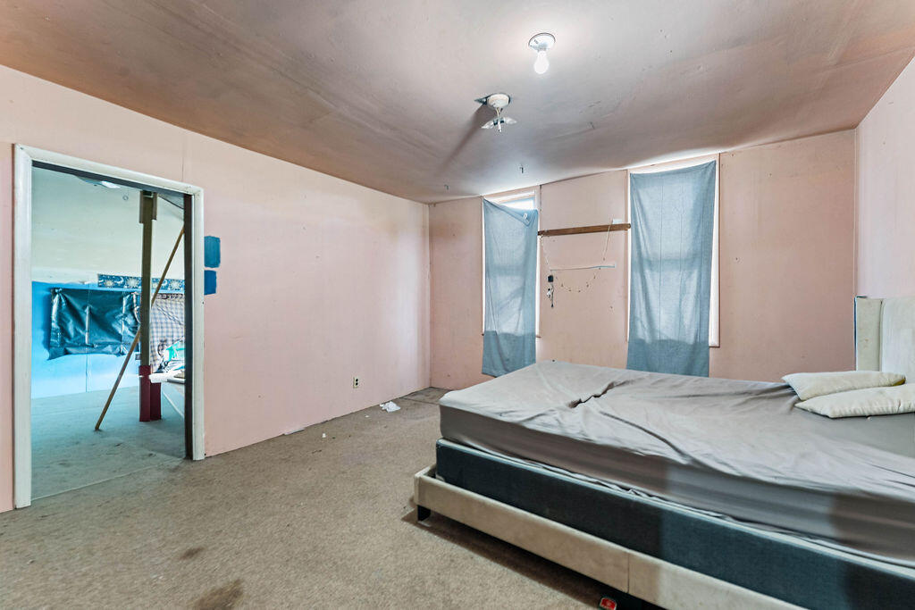 400 1st Street Property Photo 11