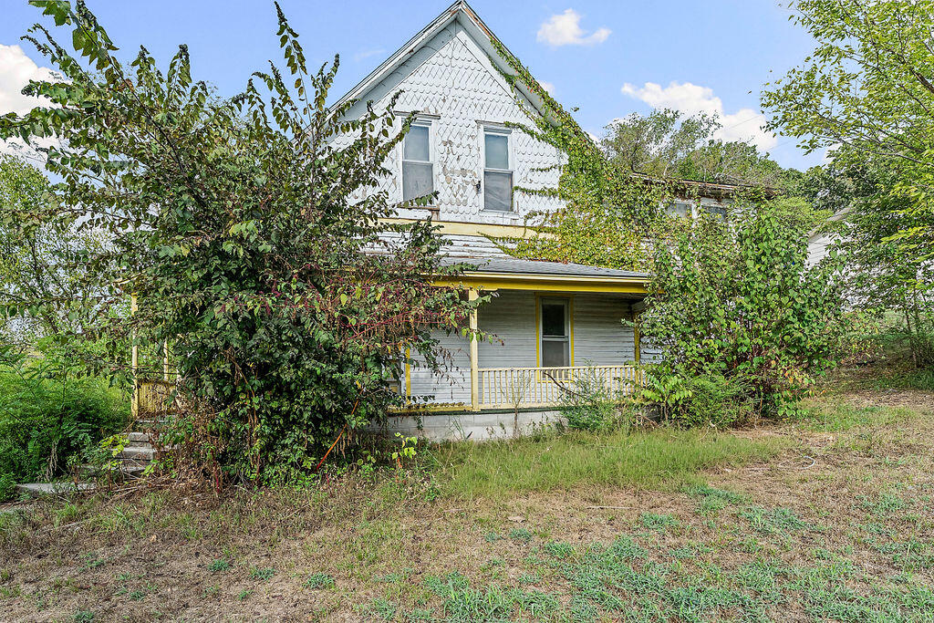 400 1st Street Property Photo 14