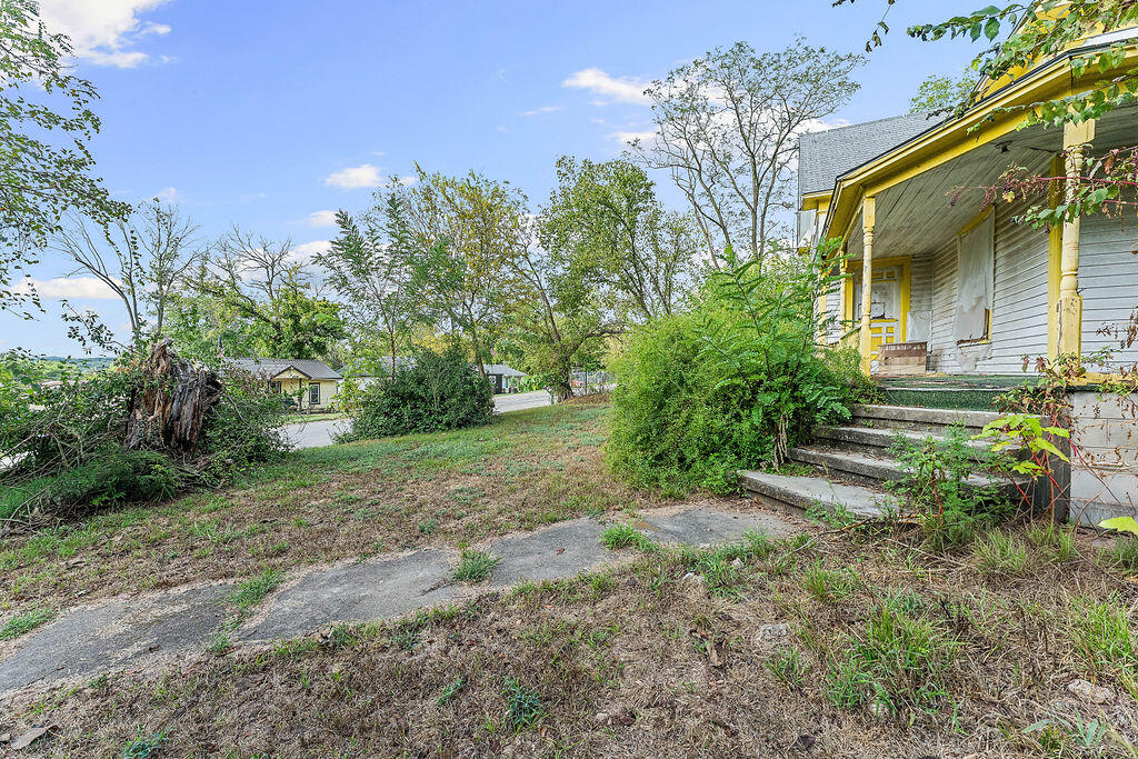 400 1st Street Property Photo 15
