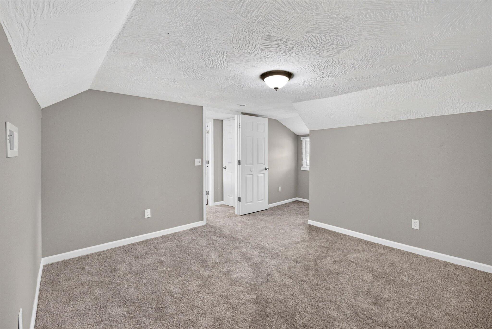 2753 West Nichols Street Property Photo 8
