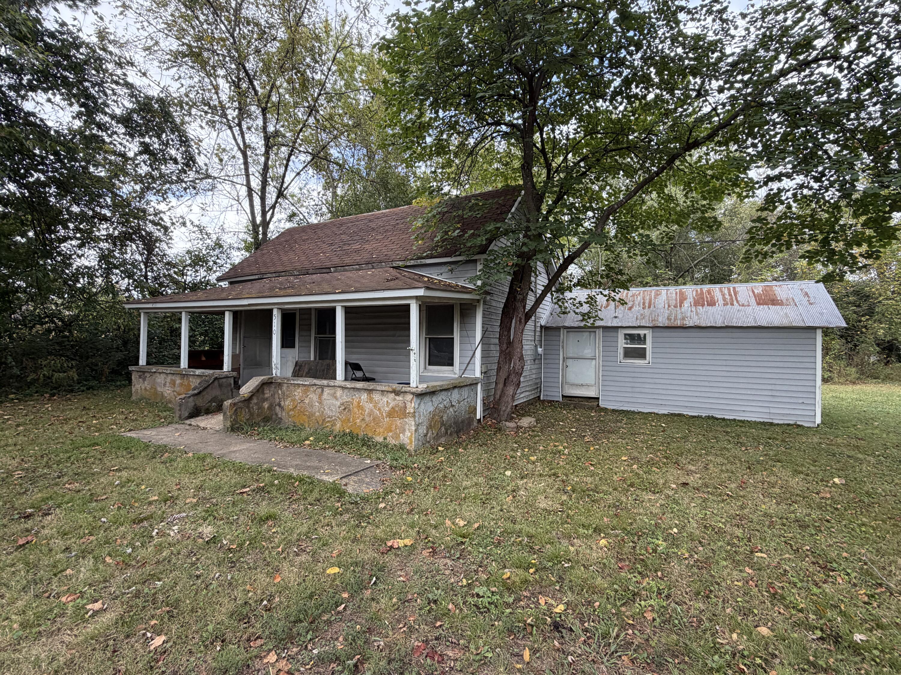 510 East James Street Property Photo 3