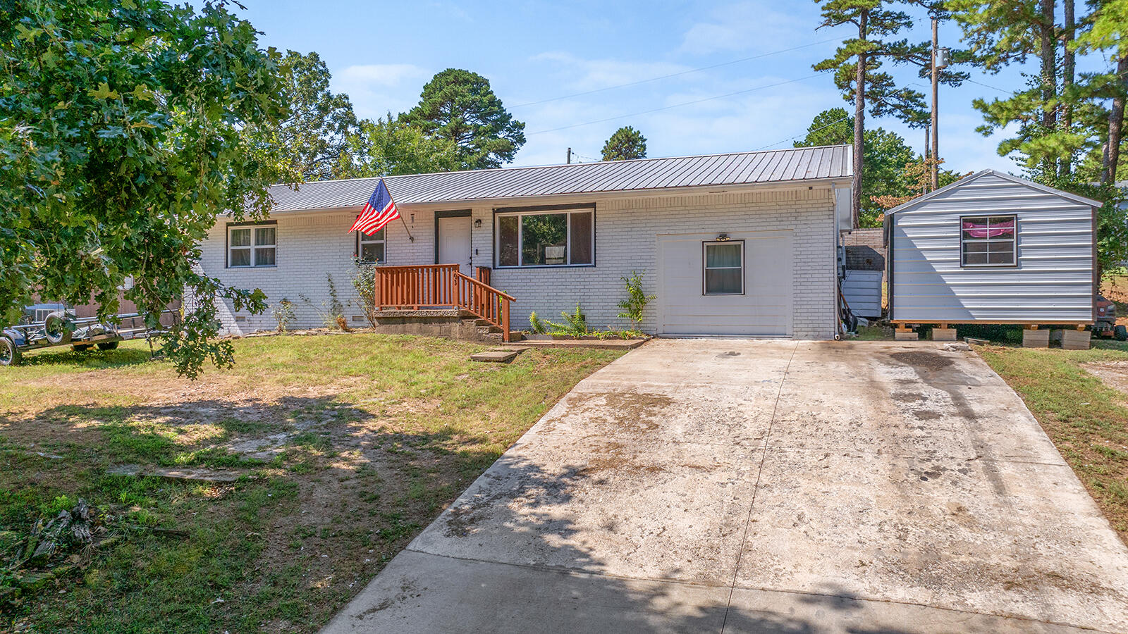 103 Circle Drive Property Photo 1