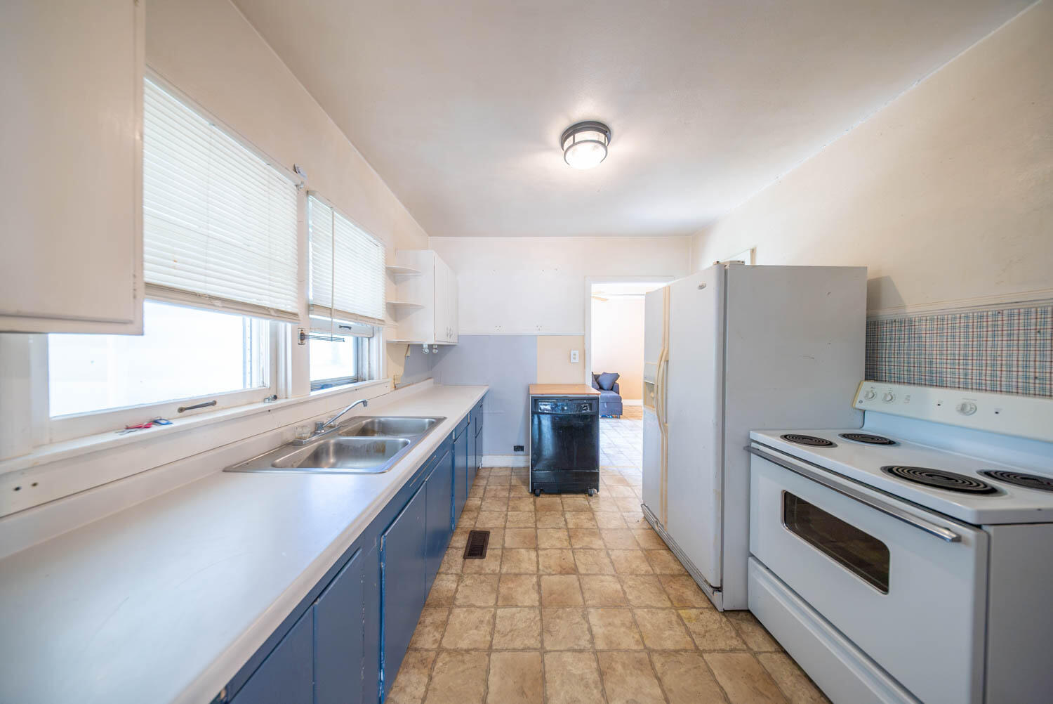 401 Hall Street Property Photo 19