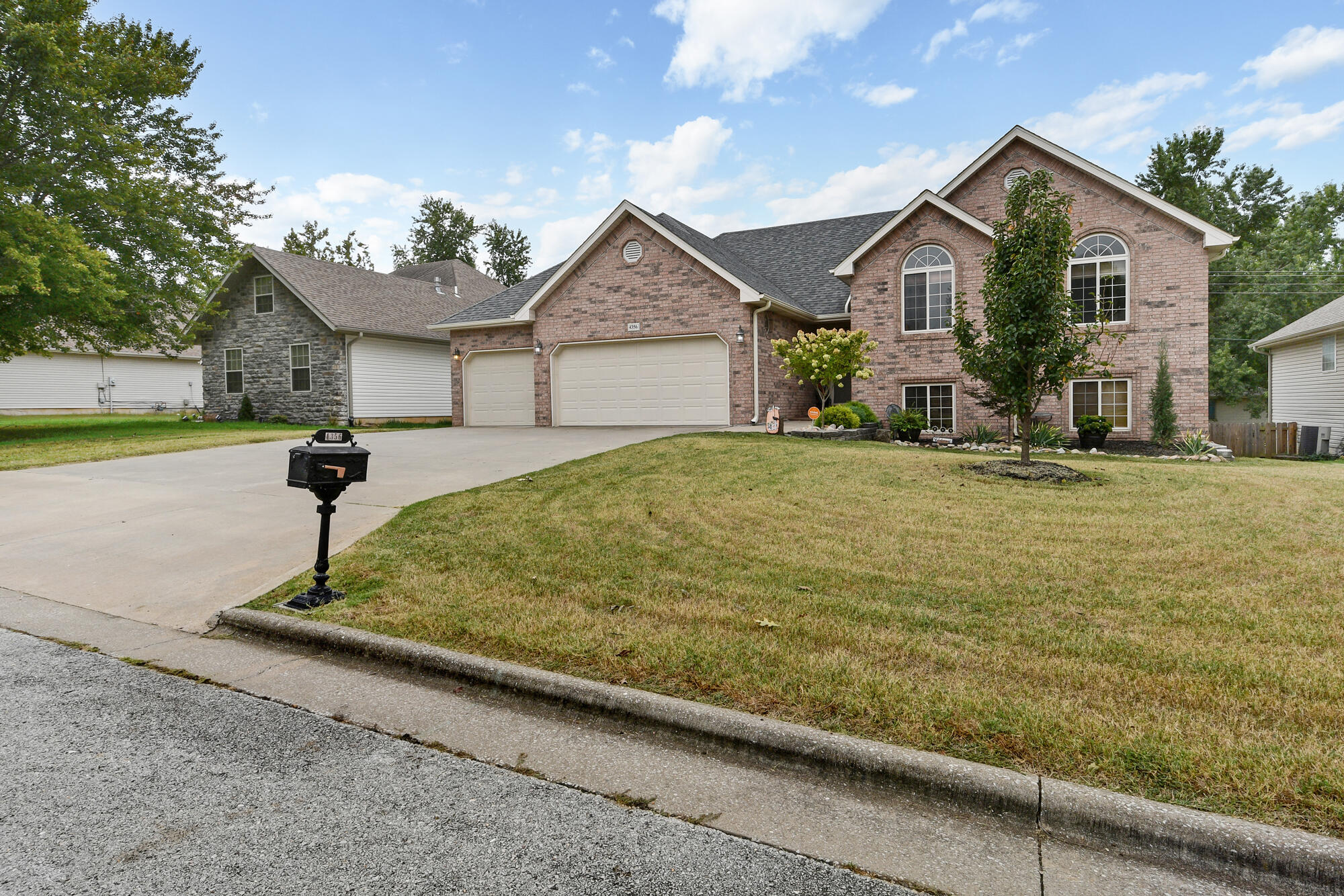 4356 West Forest Ridge Road Property Photo 2