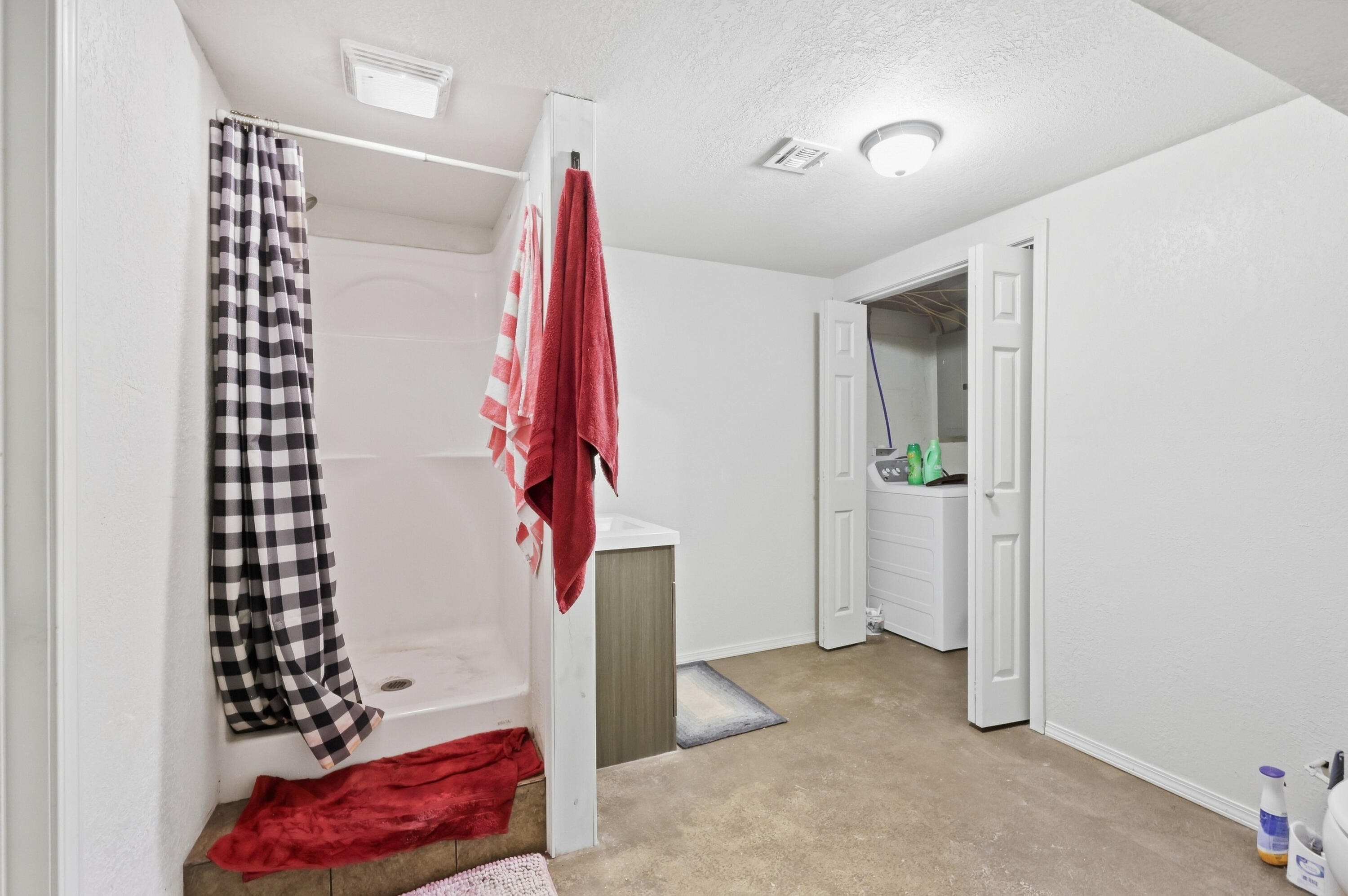 60334851 Property Photo 34
