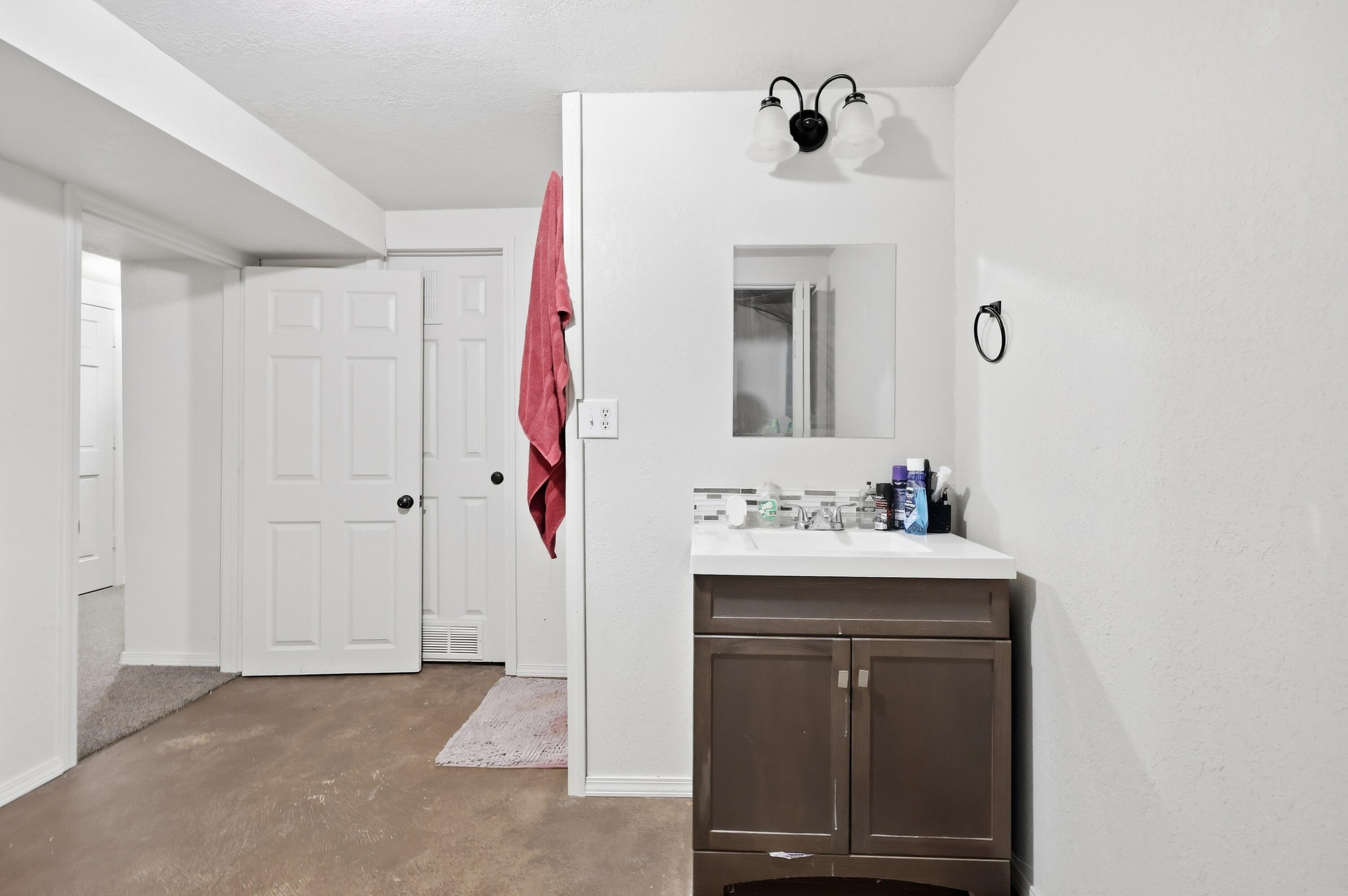 60334851 Property Photo 35