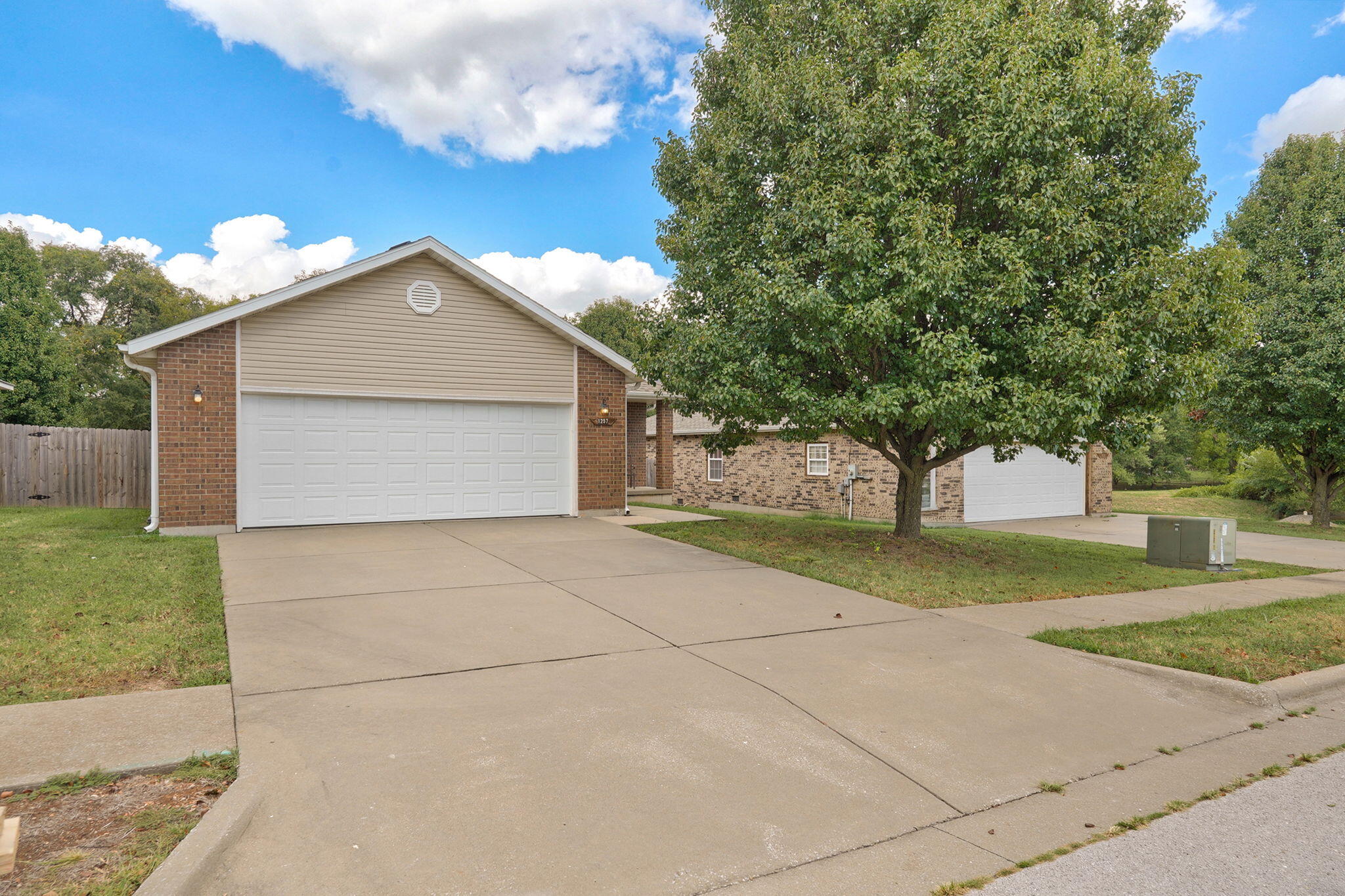1257 East Mcclernon Street Property Photo 2
