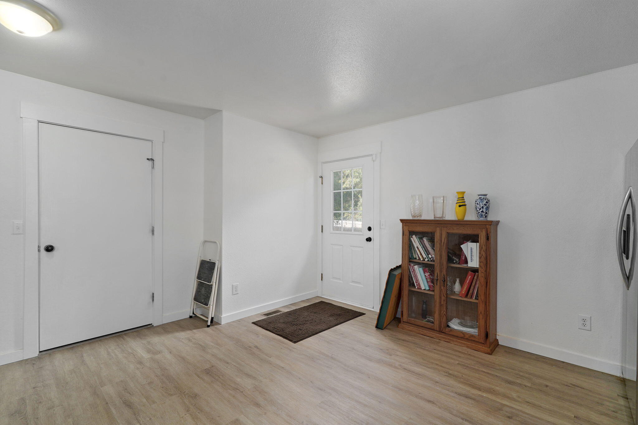 1257 East Mcclernon Street Property Photo 13