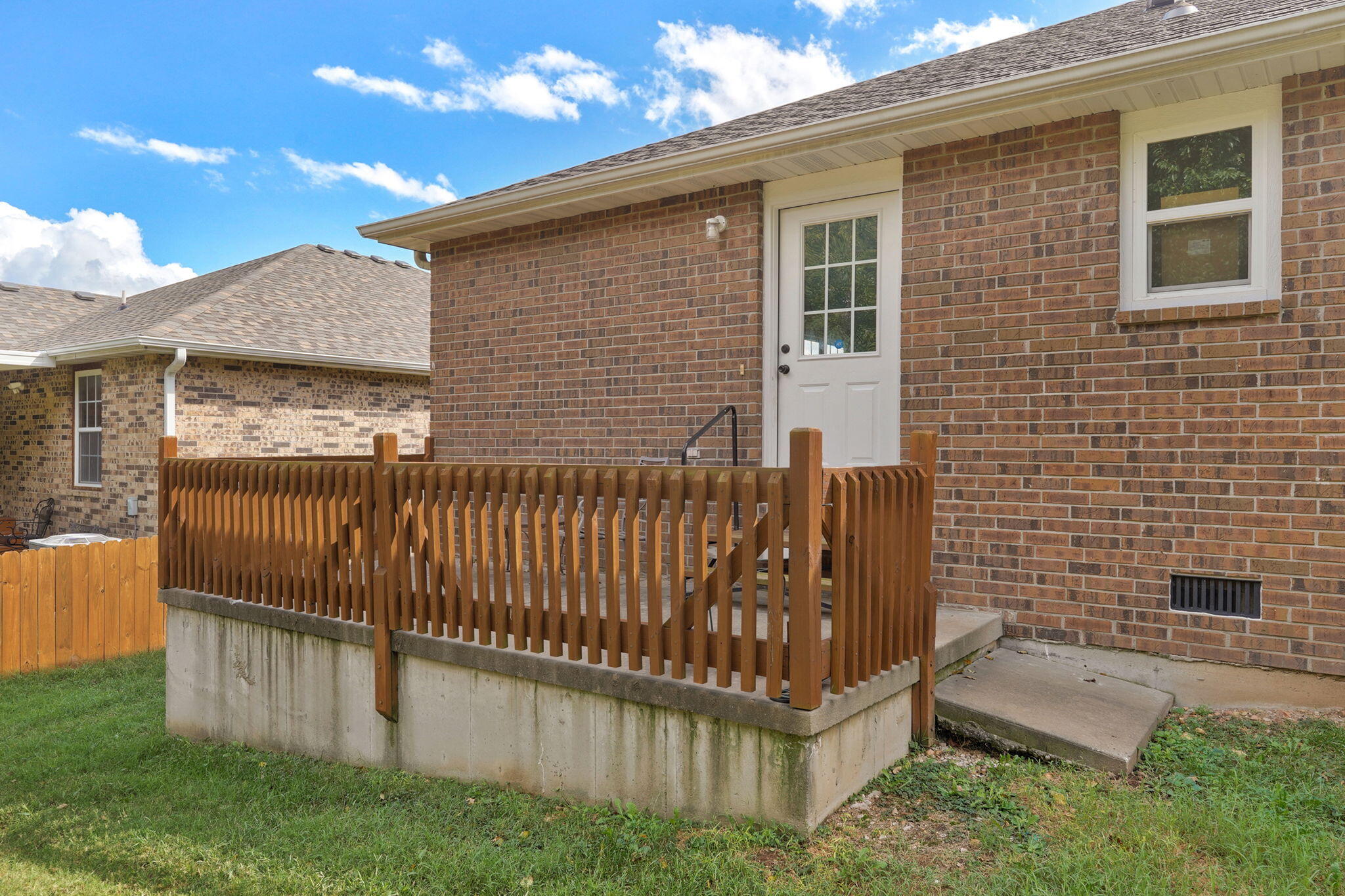 1257 East Mcclernon Street Property Photo 20