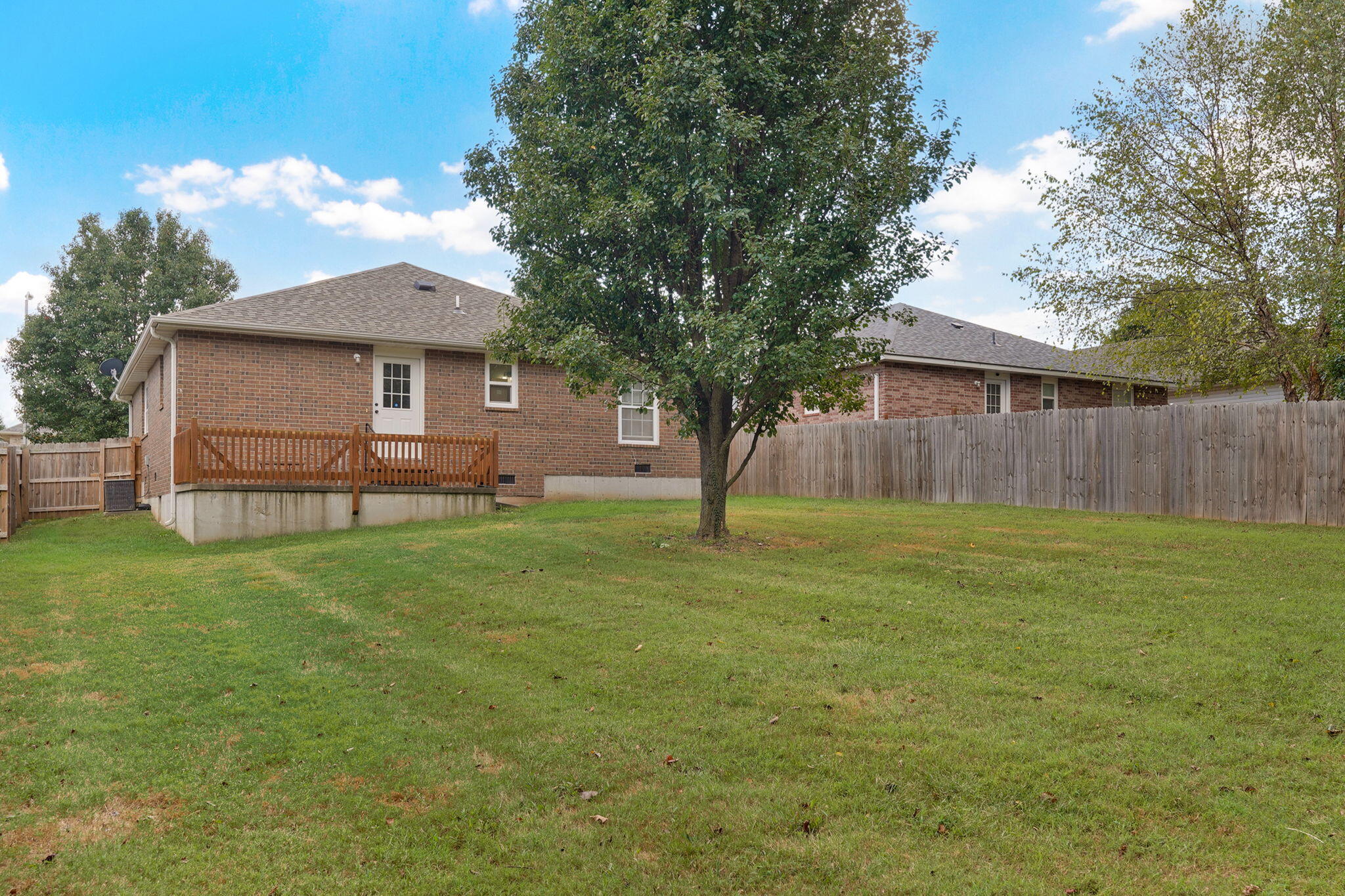 1257 East Mcclernon Street Property Photo 23