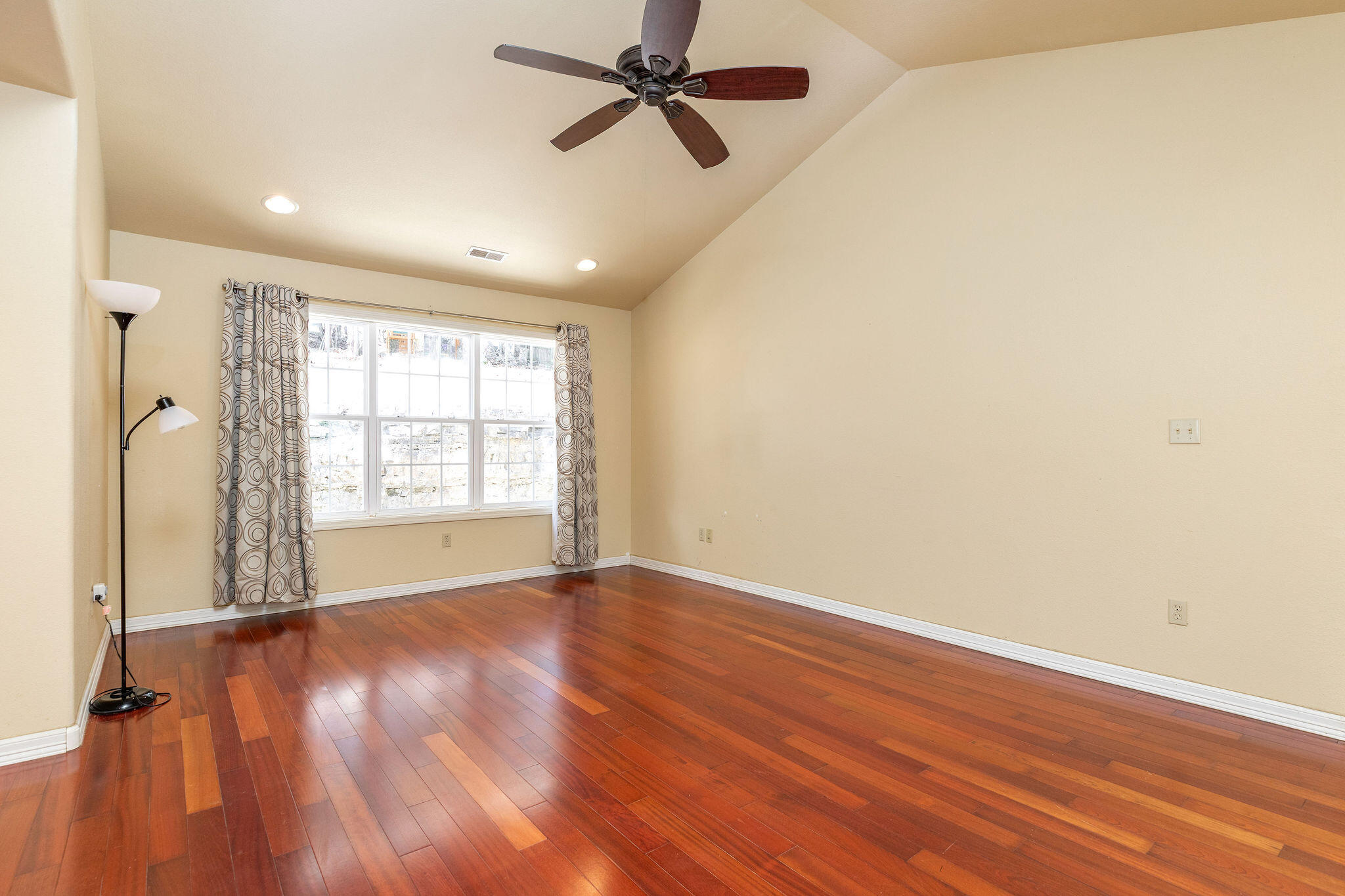 435 Eagle Drive Property Photo 4