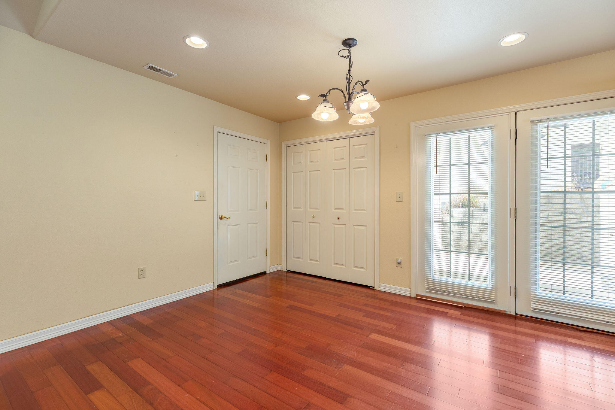 435 Eagle Drive Property Photo 6