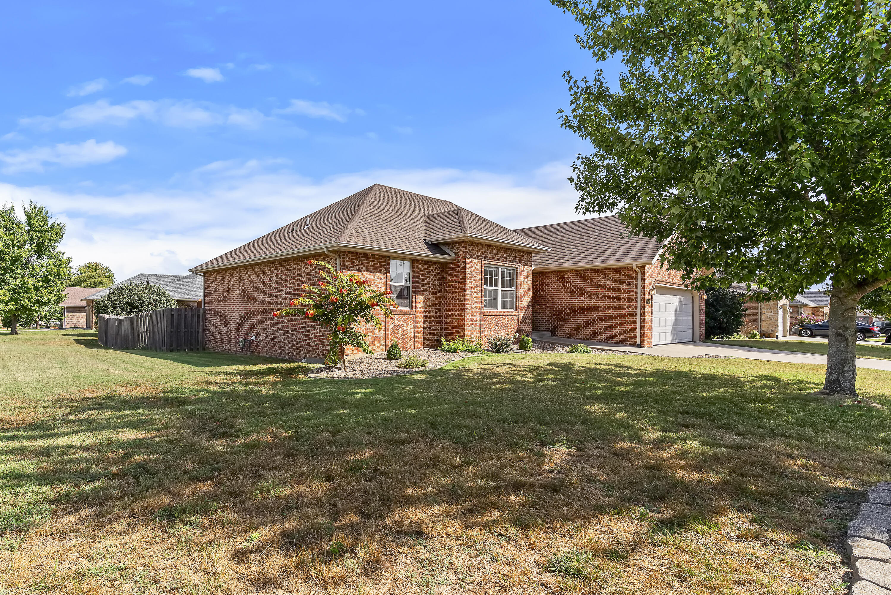 867 West Sole Drive Property Photo 3
