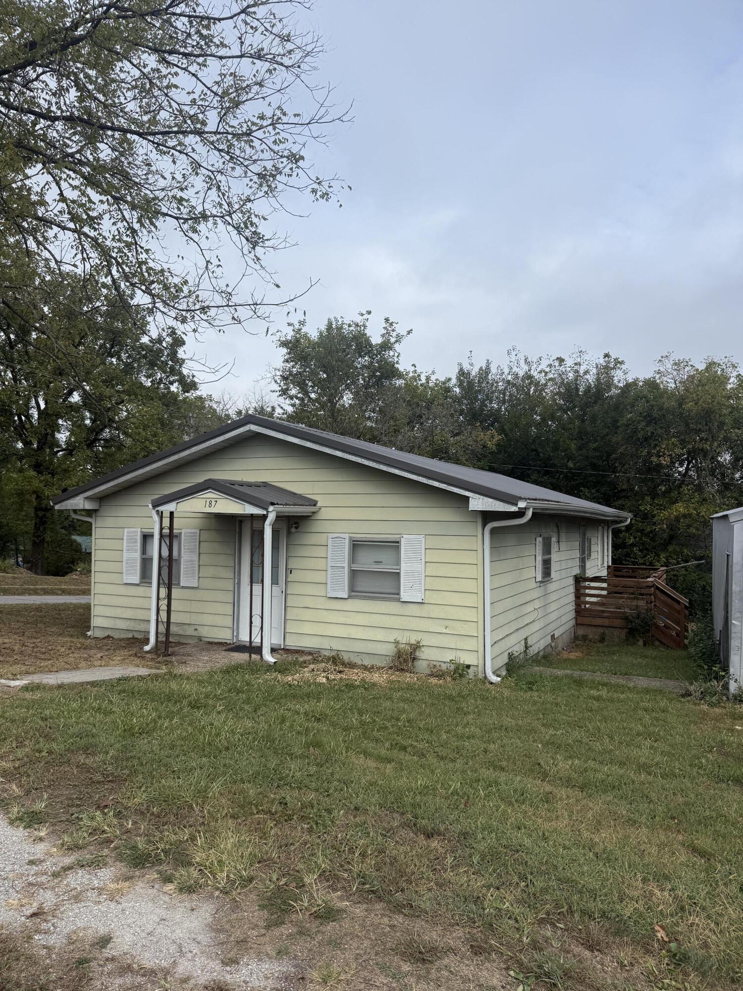 187 West Missouri Street Property Photo 2