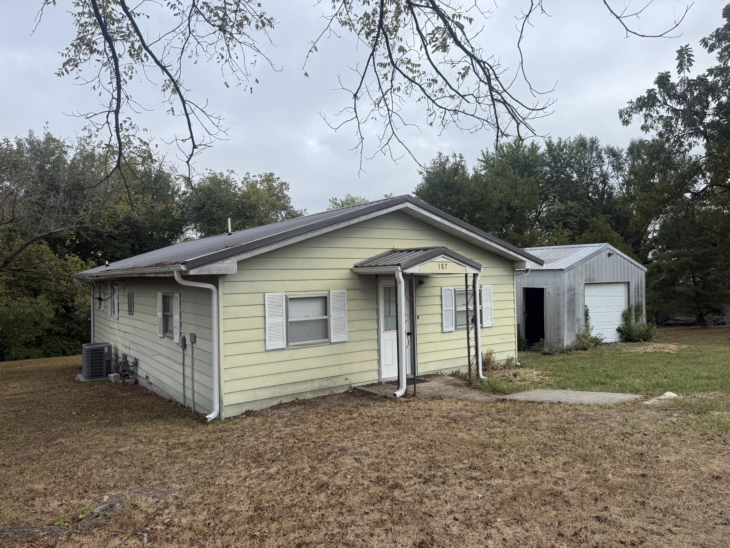 187 West Missouri Street Property Photo 4