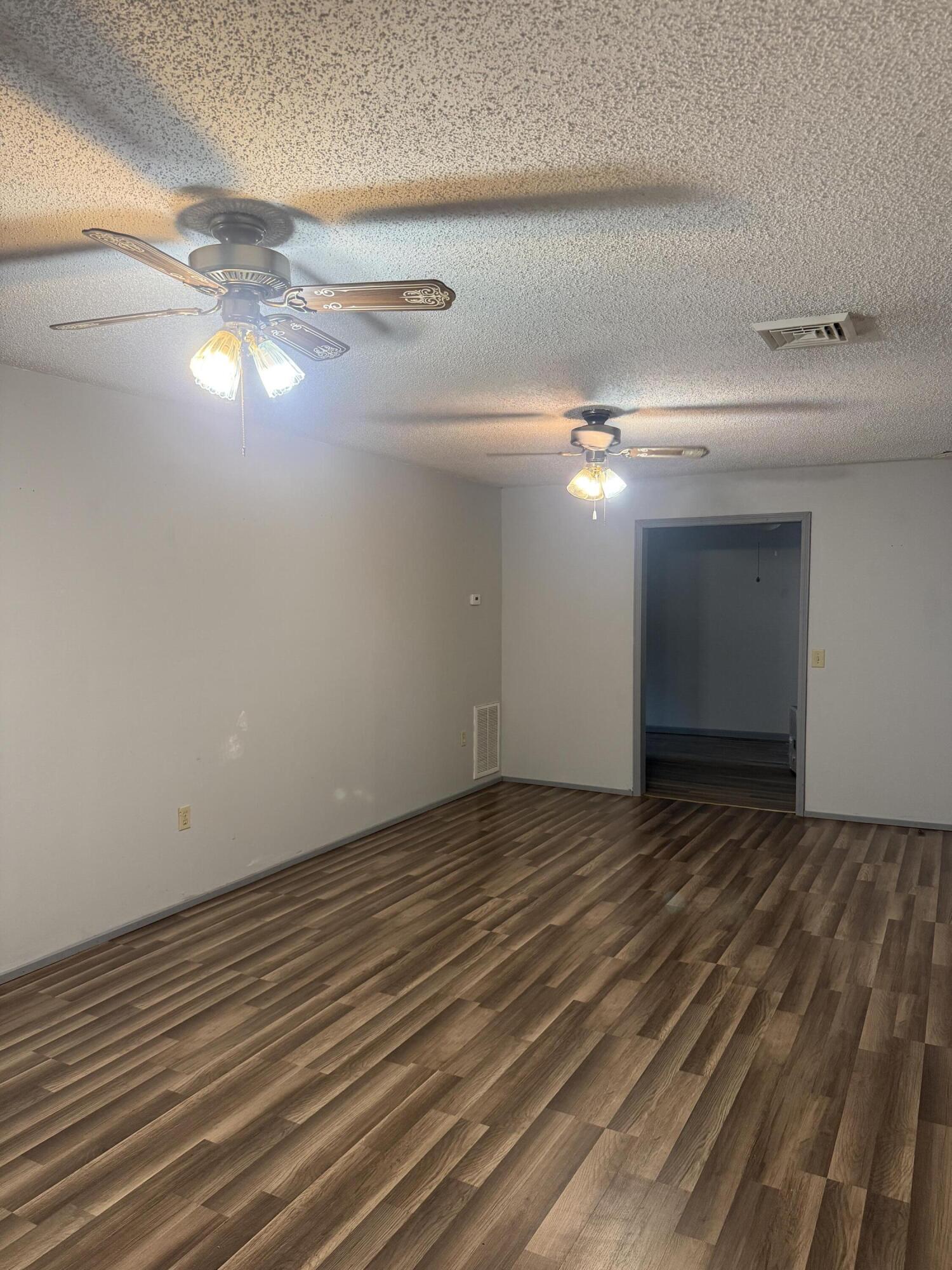 187 West Missouri Street Property Photo 10