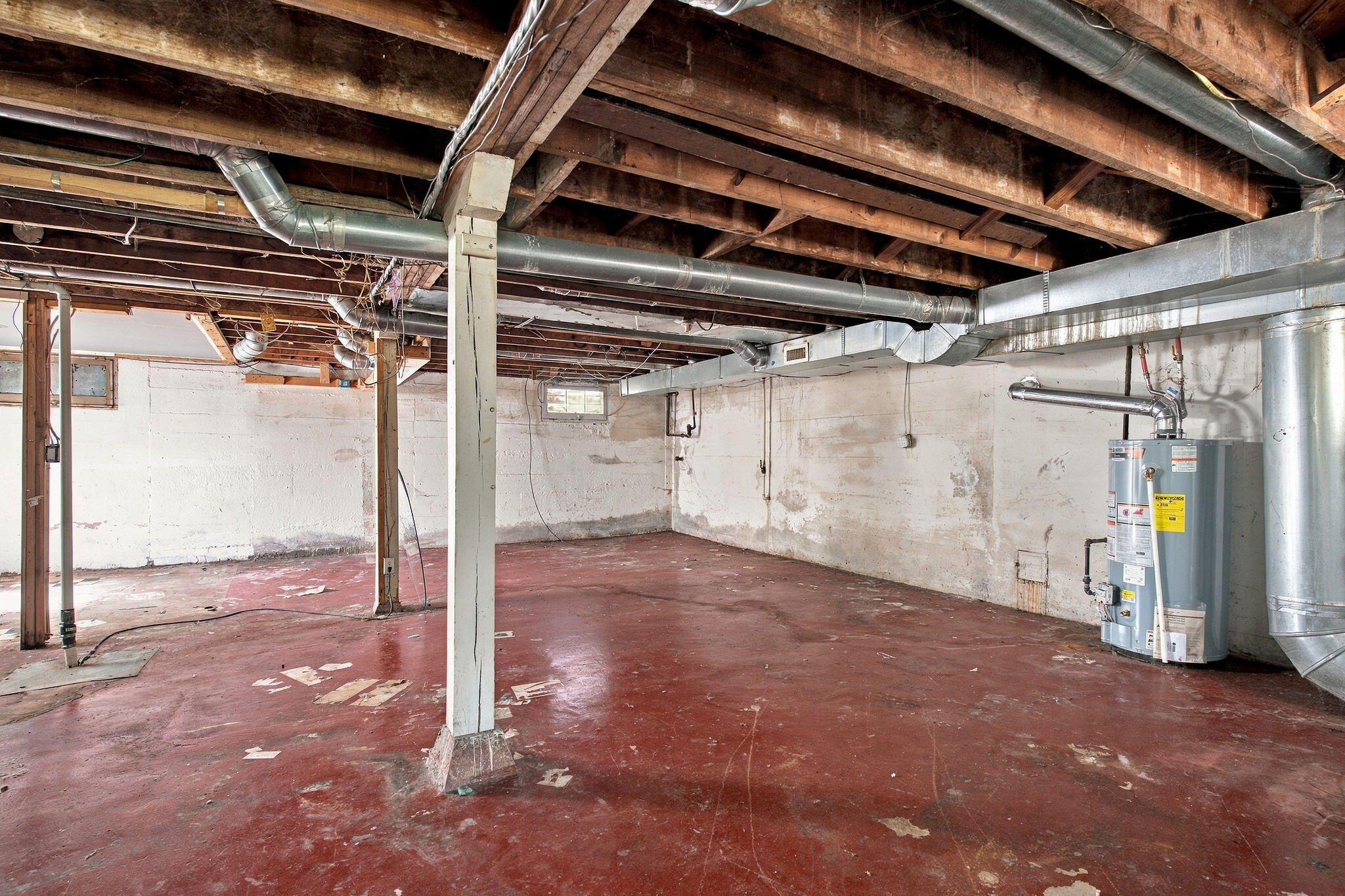 1858 East Grand Street Property Photo 17