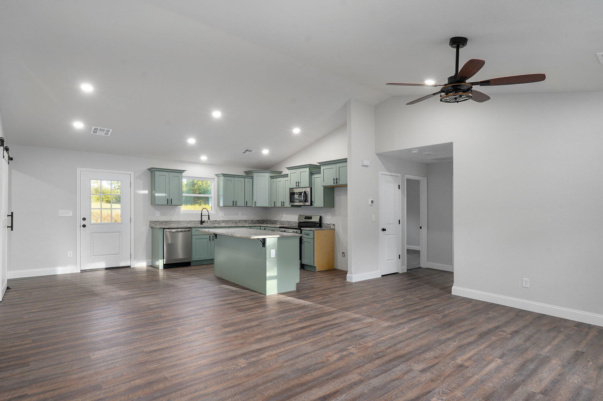 314 North Park Avenue Property Photo 4