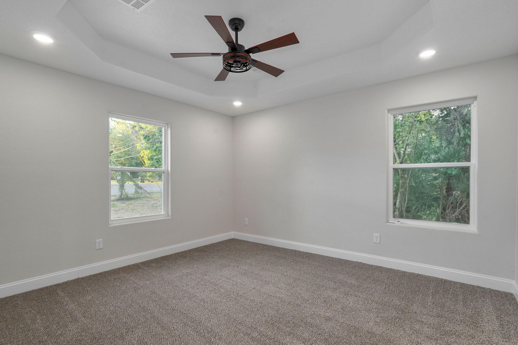 314 North Park Avenue Property Photo 12