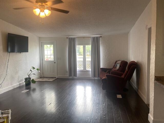 213 East Garfield Avenue Property Photo 2