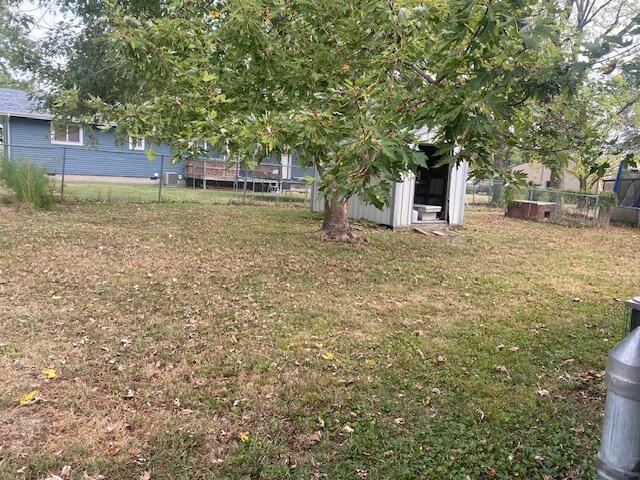 213 East Garfield Avenue Property Photo 24